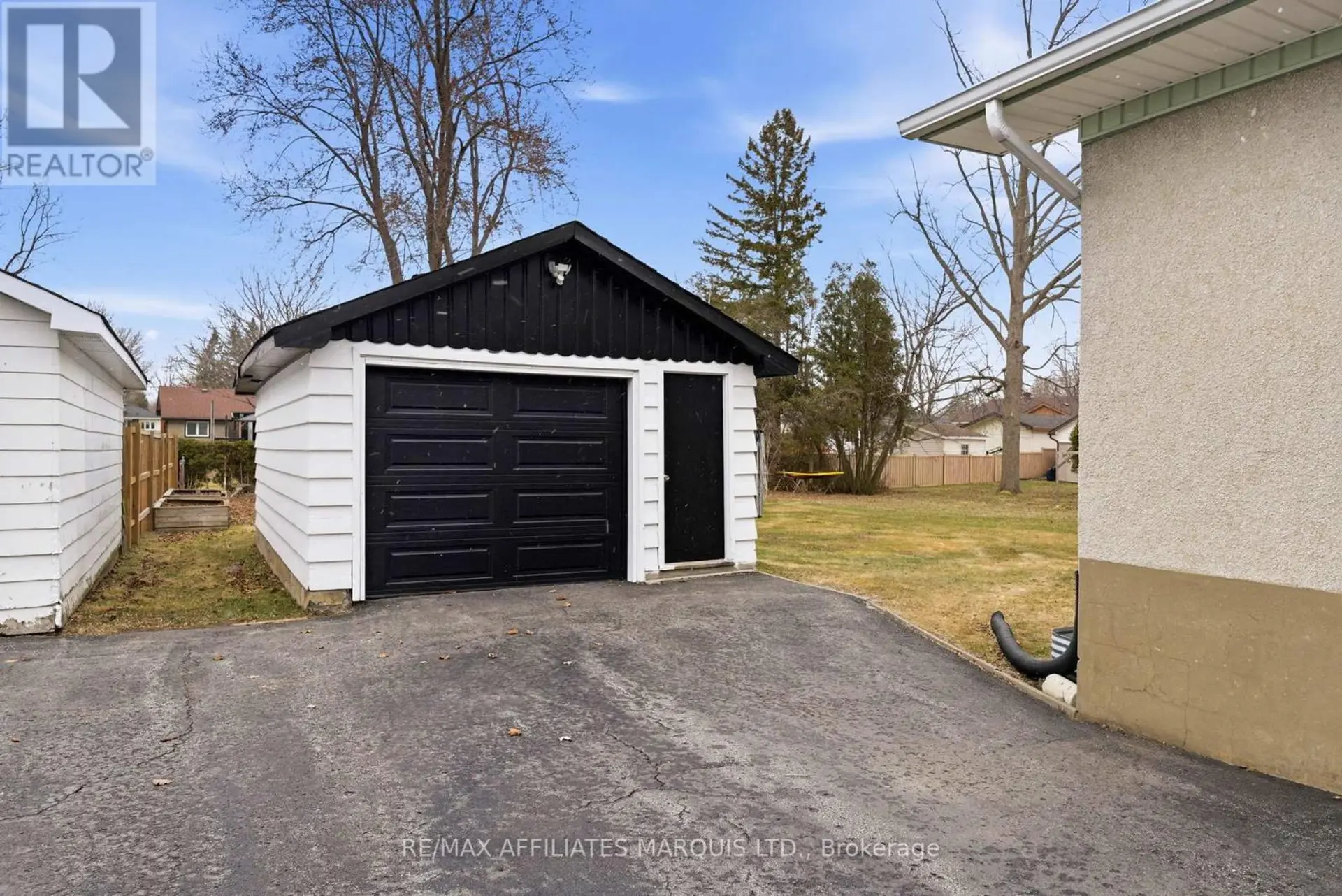 1205 OSBORNE AVENUE - Image 15