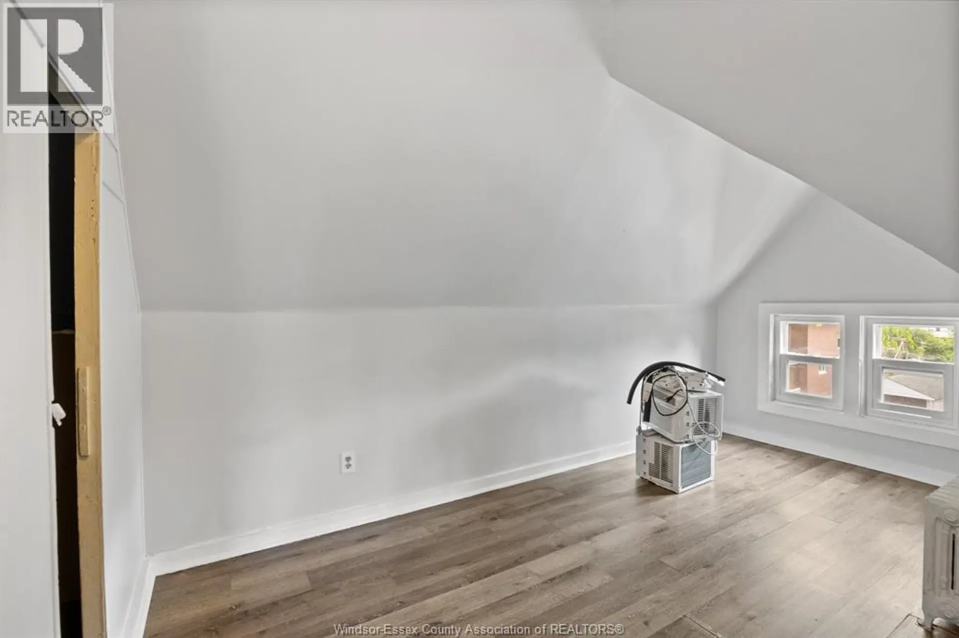 374 CAMPBELL - Image 3