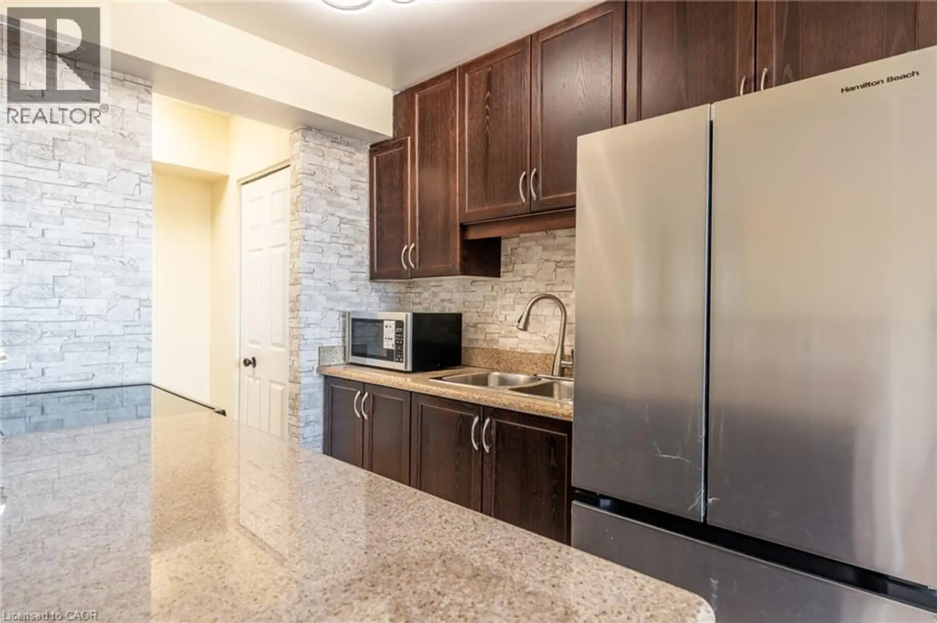 #803 851 QUEENSTON Road - Image 4