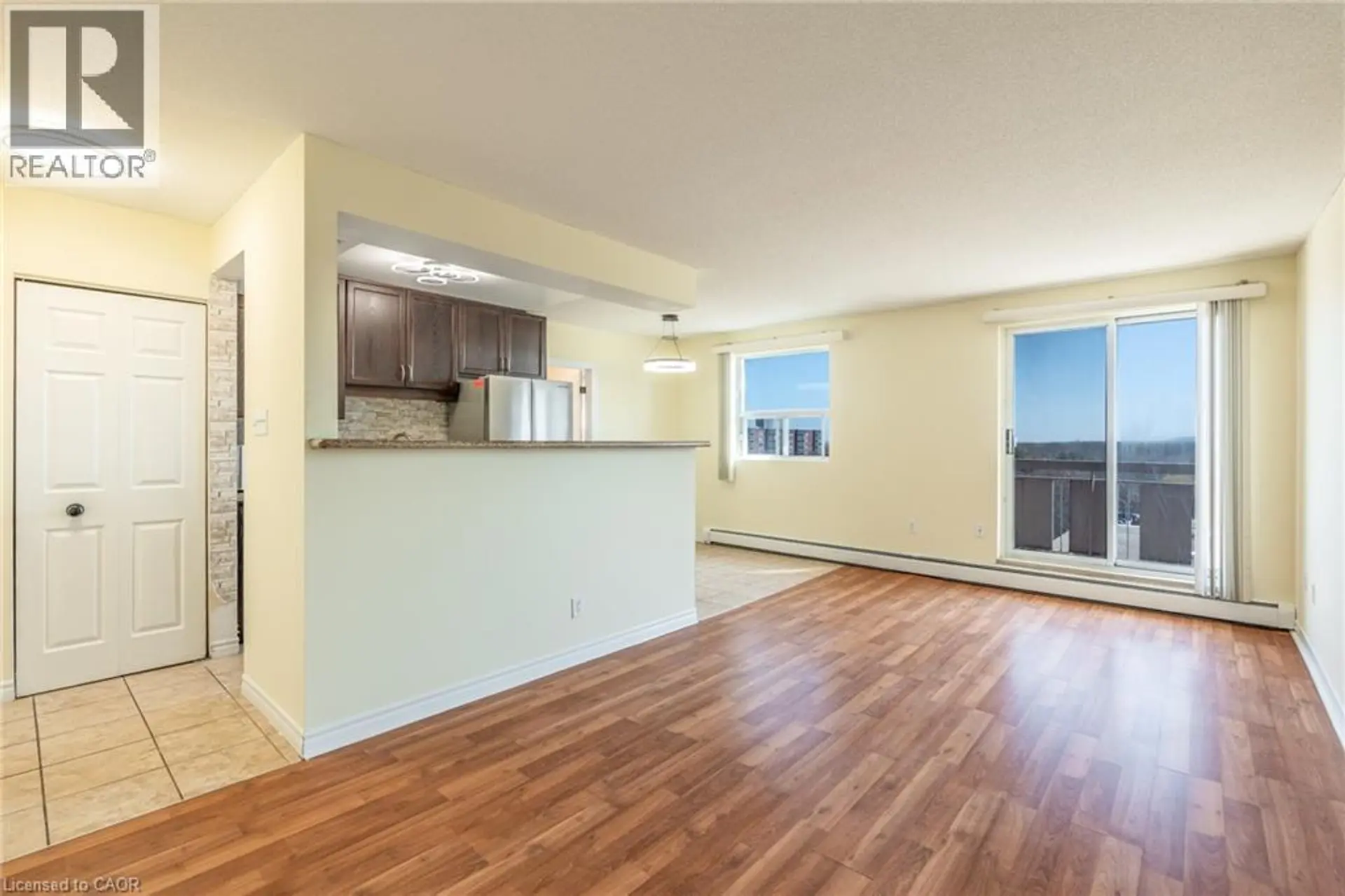 #803 851 QUEENSTON Road - Image 2
