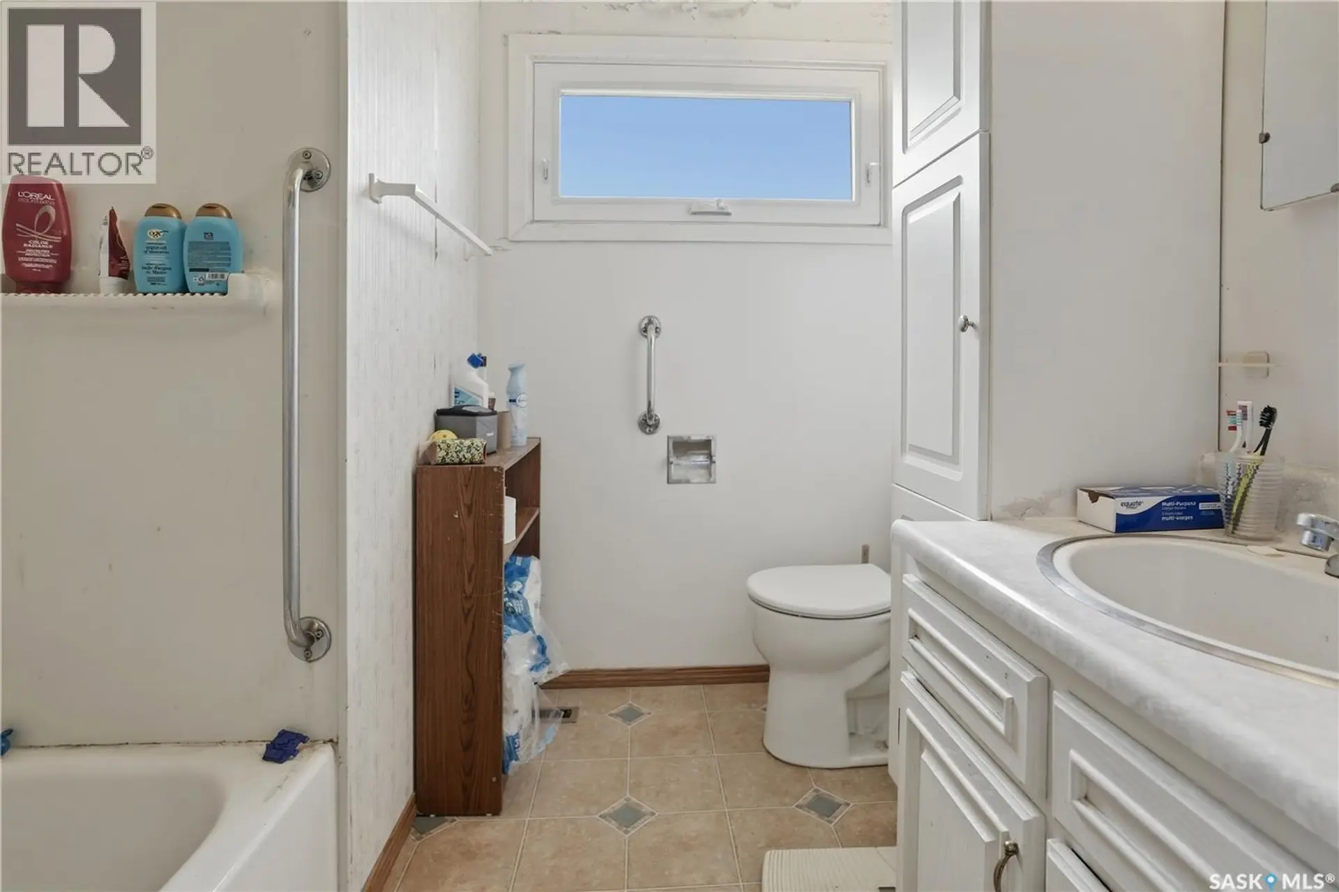 2106 101st CRESCENT - Image 11