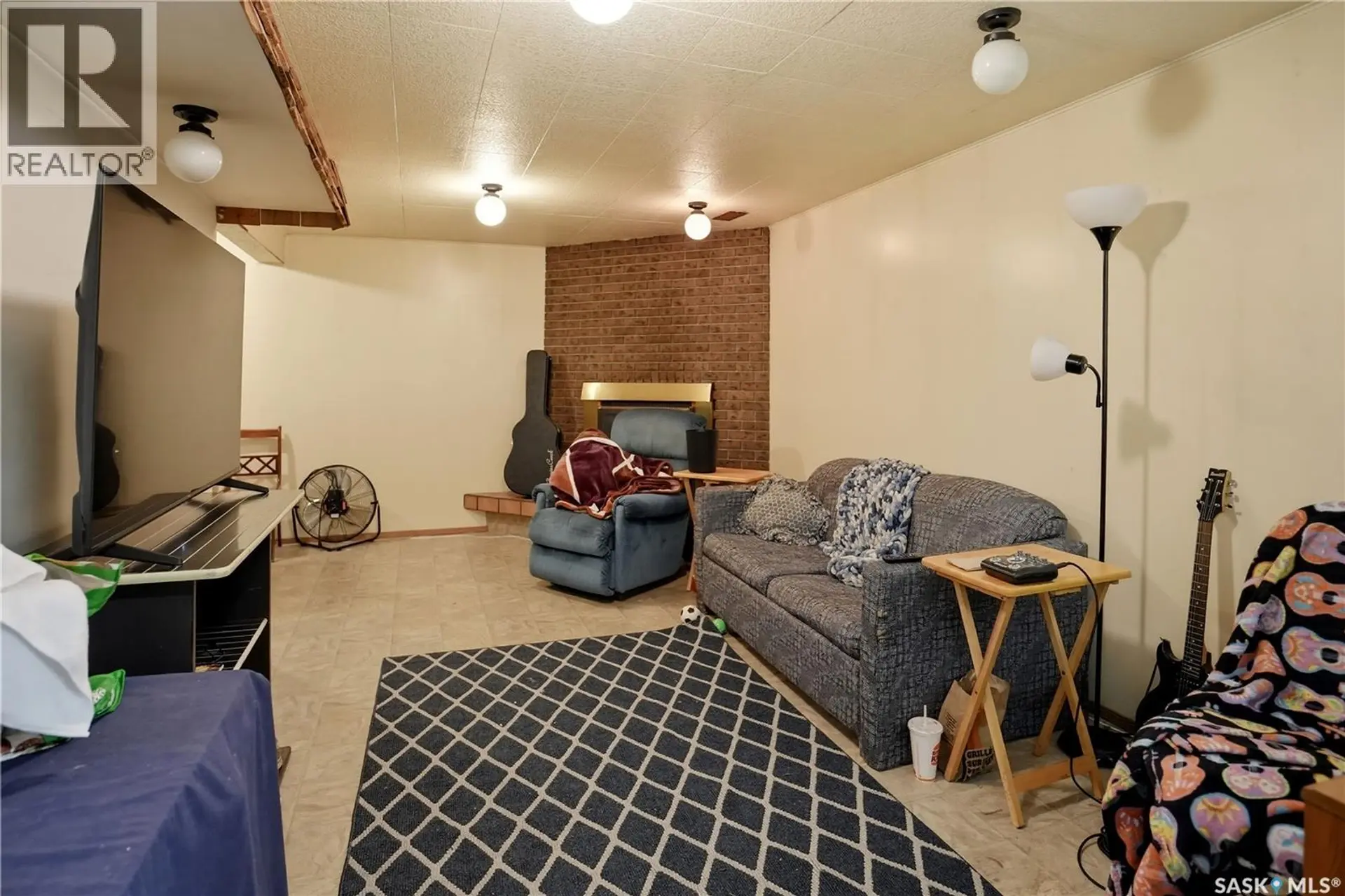2106 101st CRESCENT - Image 13