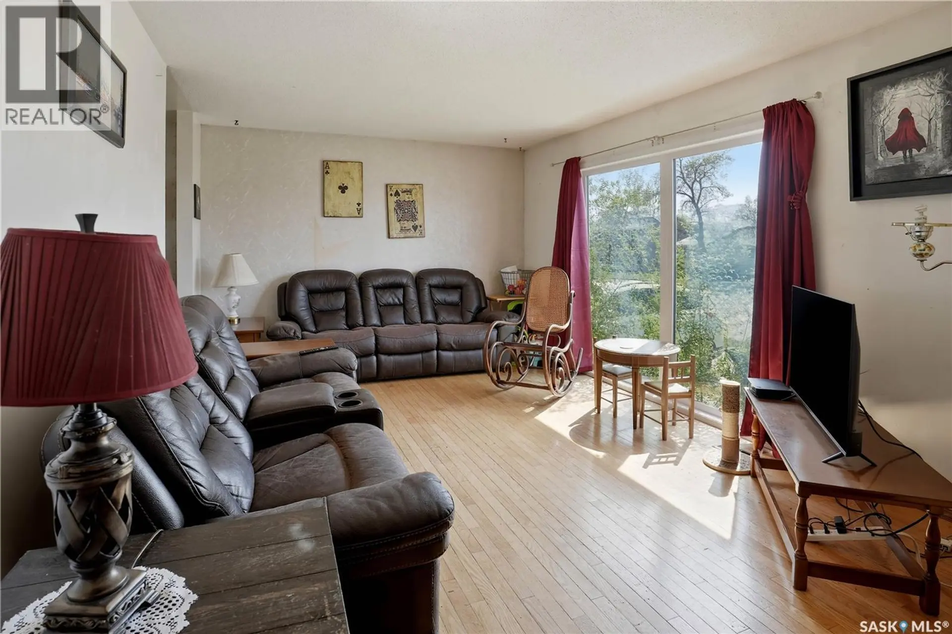 2106 101st CRESCENT - Image 2