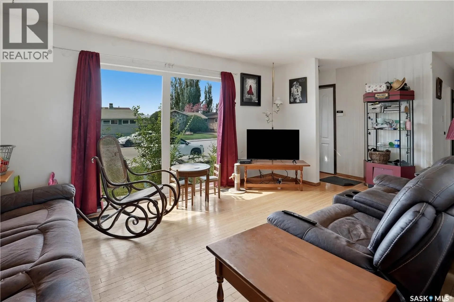 2106 101st CRESCENT - Image 3