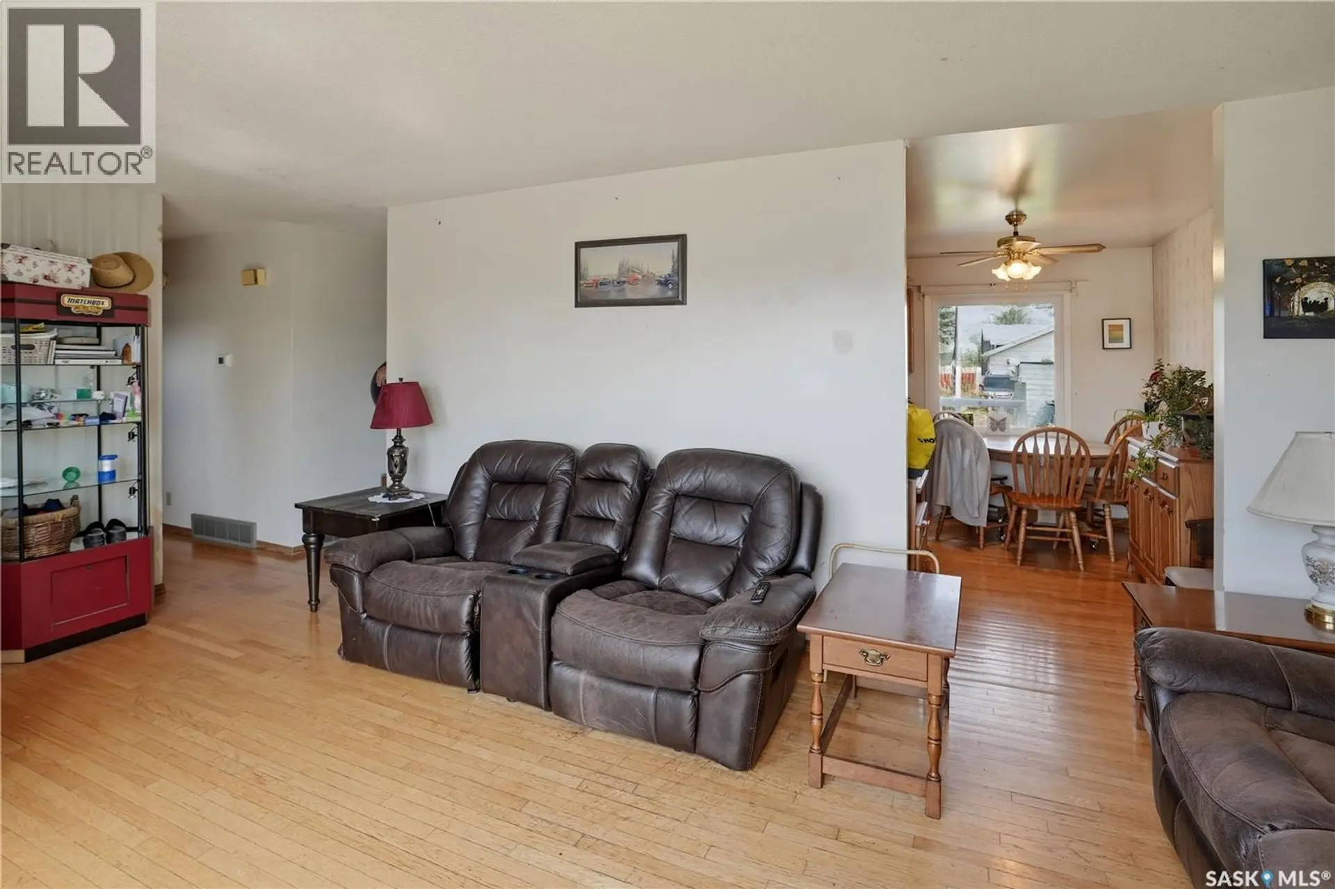 2106 101st CRESCENT - Image 4