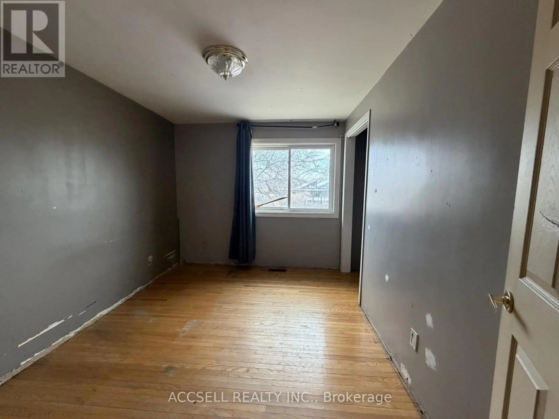 135 MOUNTAINVIEW ROAD S - Image 9