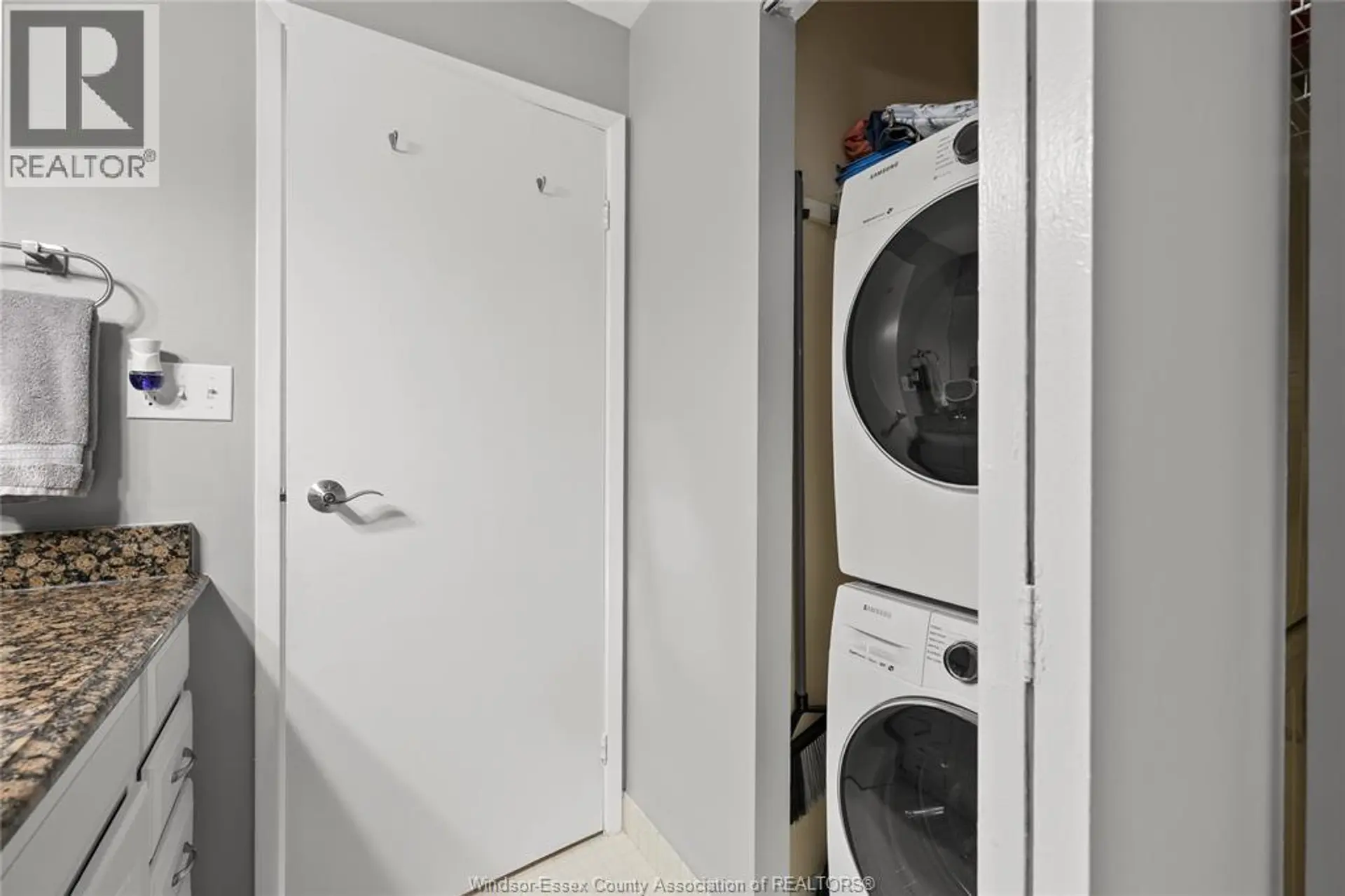 #904 3663 RIVERSIDE DRIVE East - Image 12