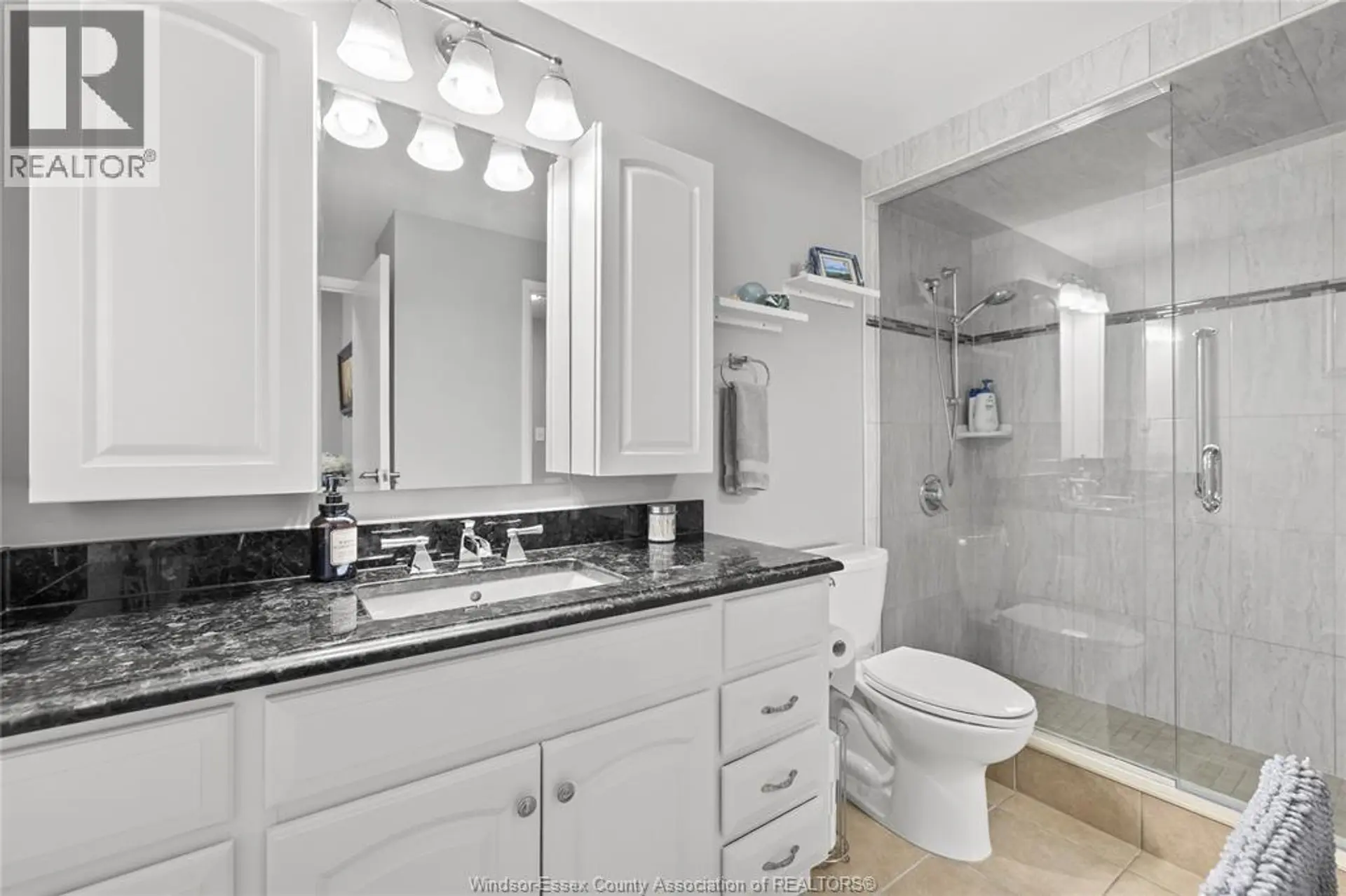#904 3663 RIVERSIDE DRIVE East - Image 9