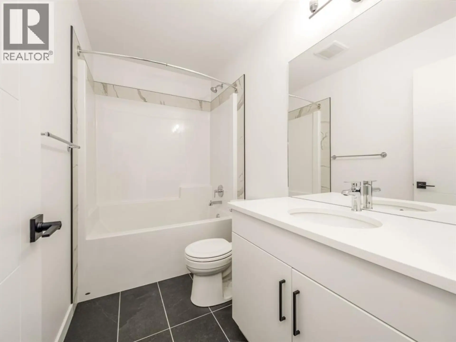 4353 25 Avenue S - Image 11