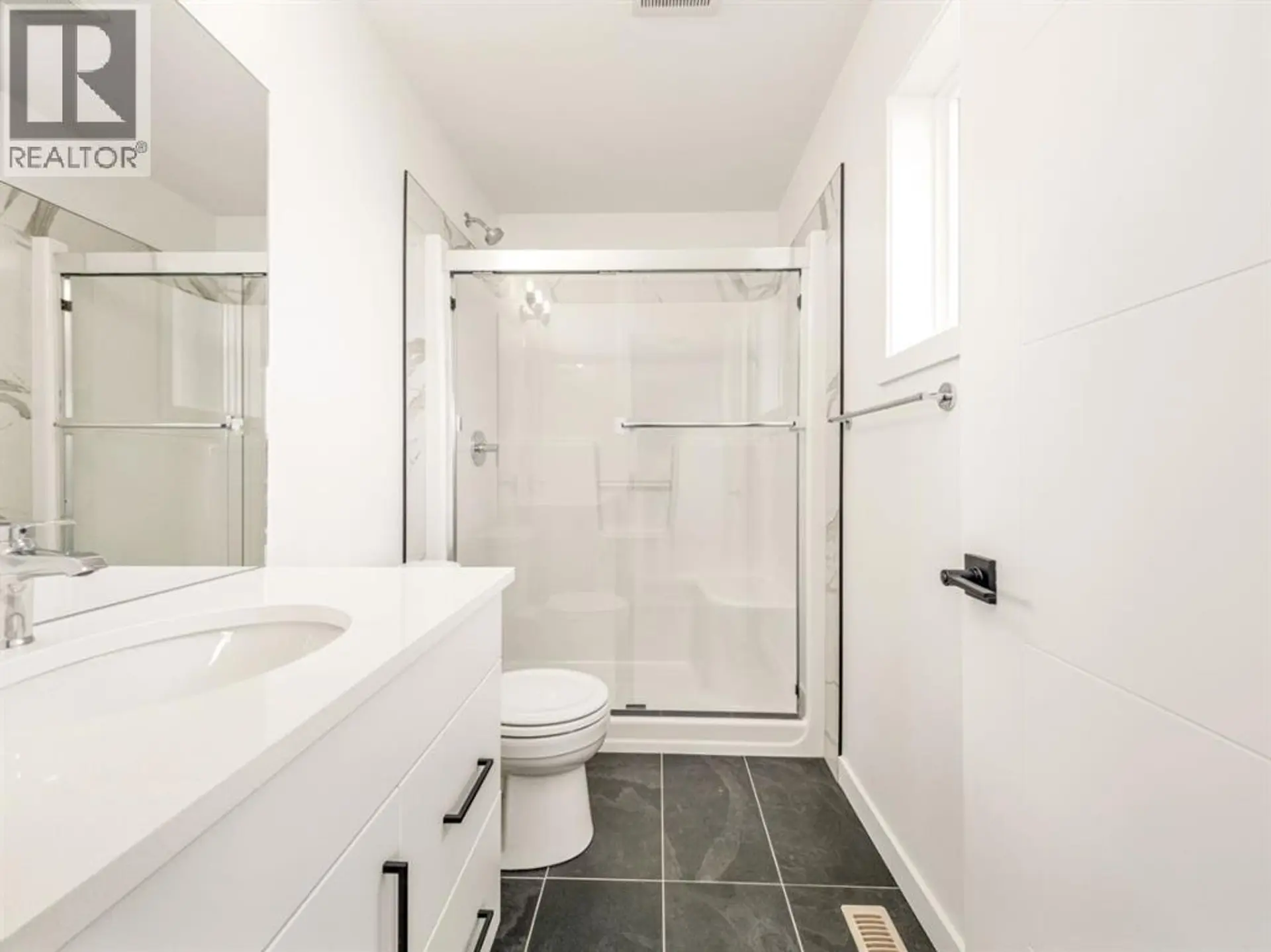 4353 25 Avenue S - Image 16