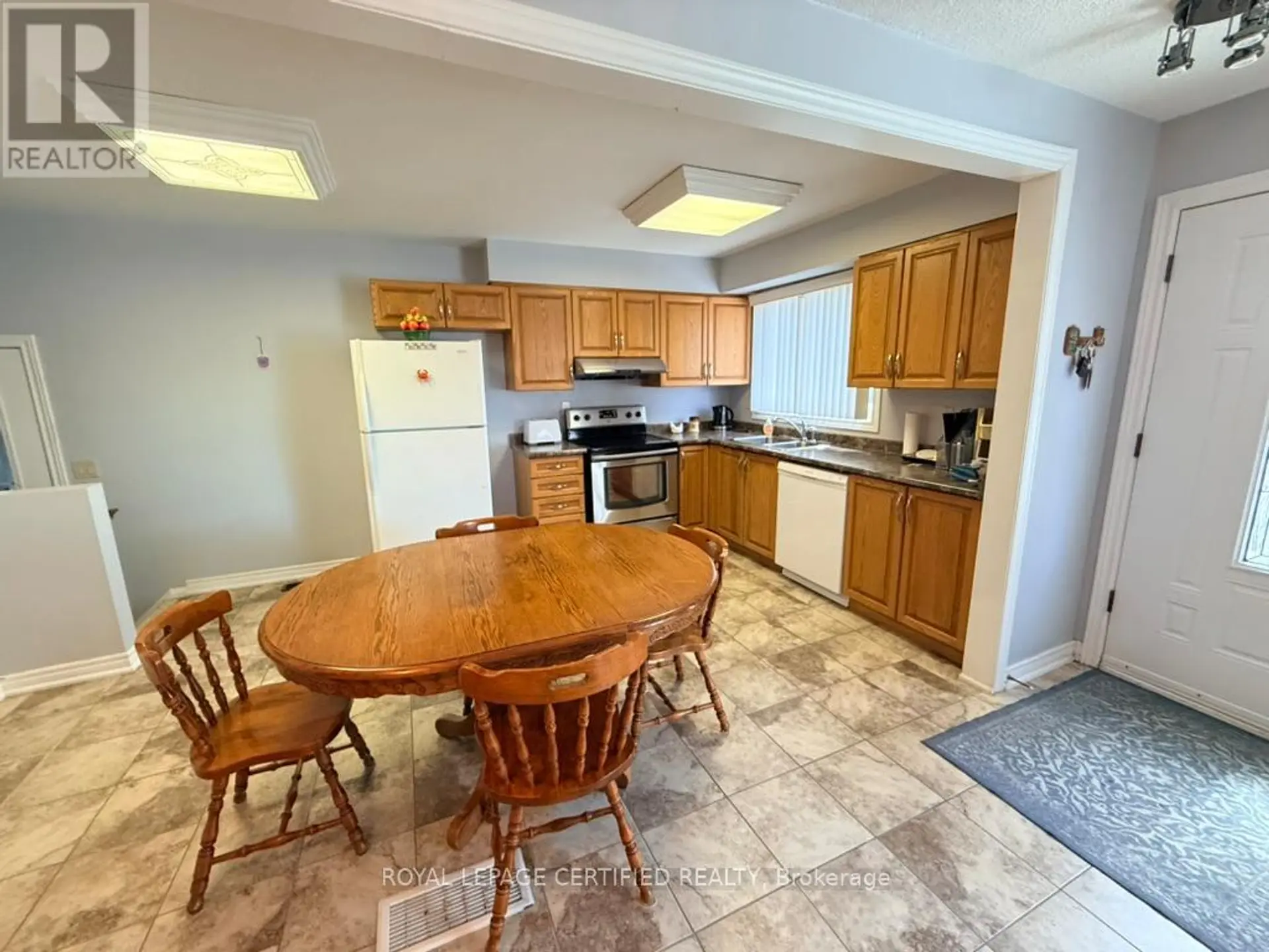 36 WATSON CRESCENT - Image 4