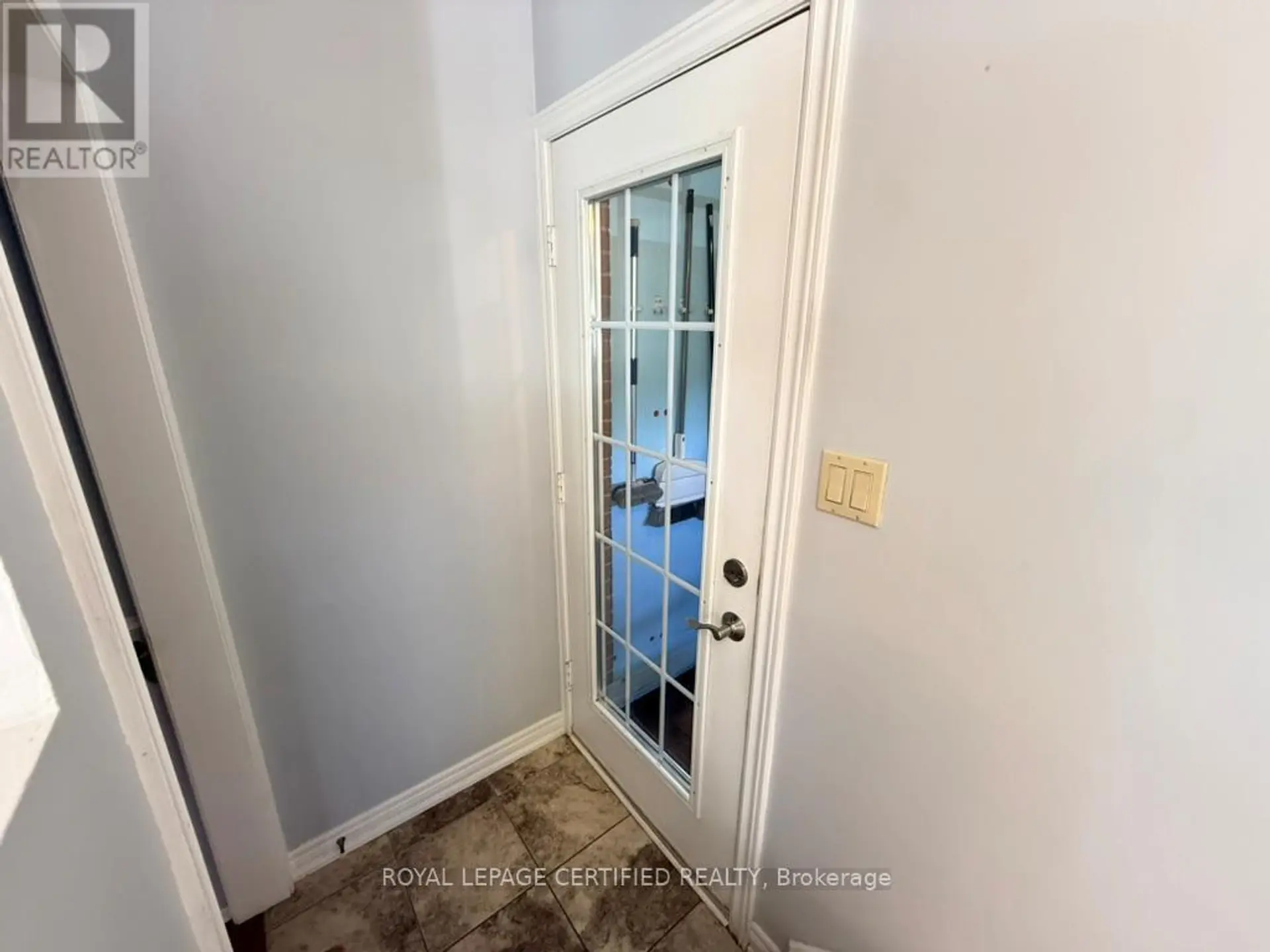 36 WATSON CRESCENT - Image 8