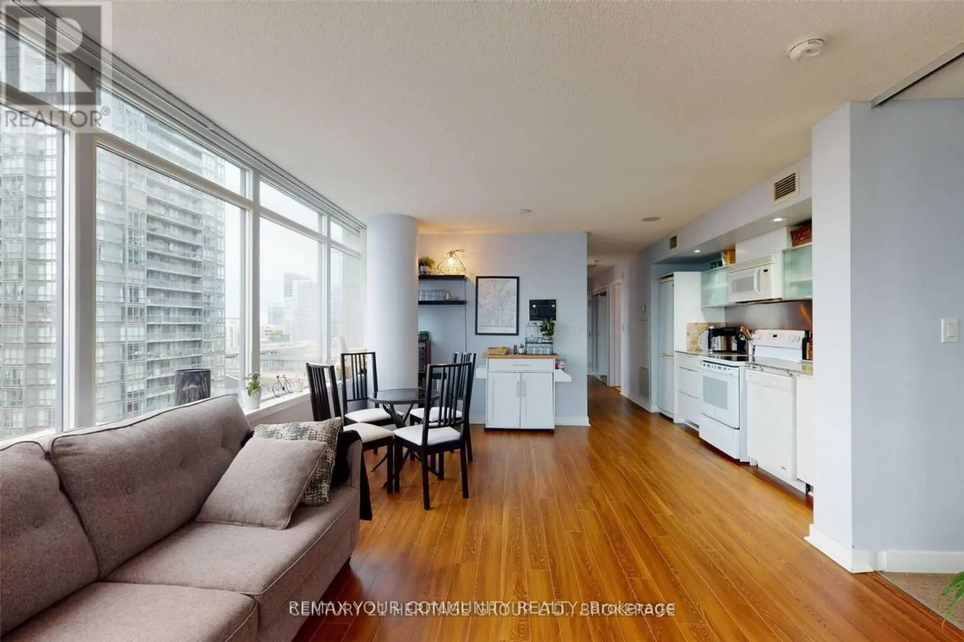#919 4K SPADINA AVENUE - Image 9