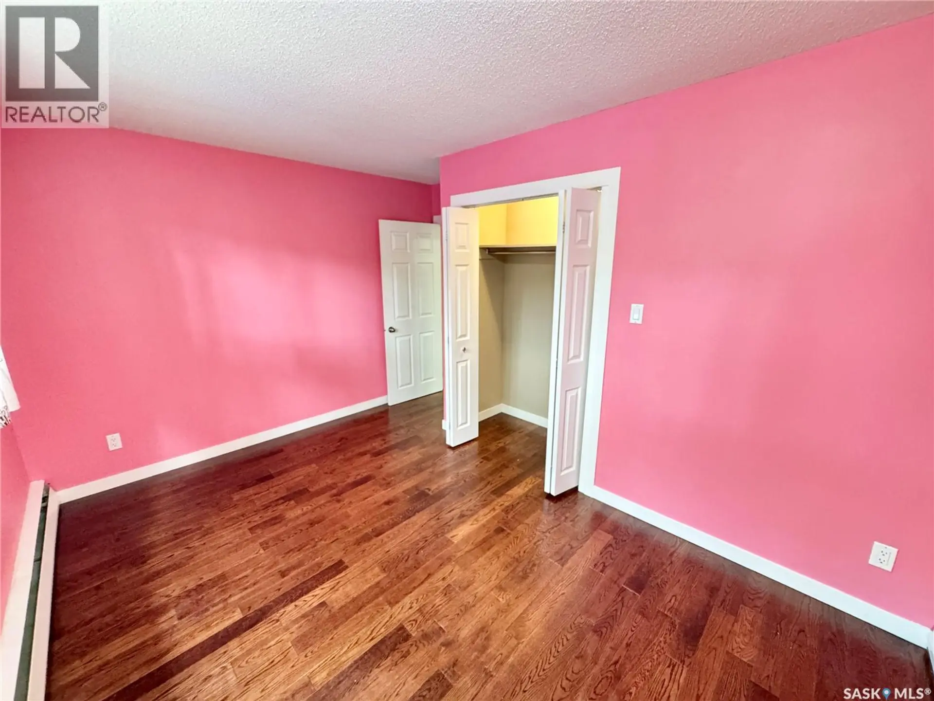 #7 2121 Rae STREET - Image 10