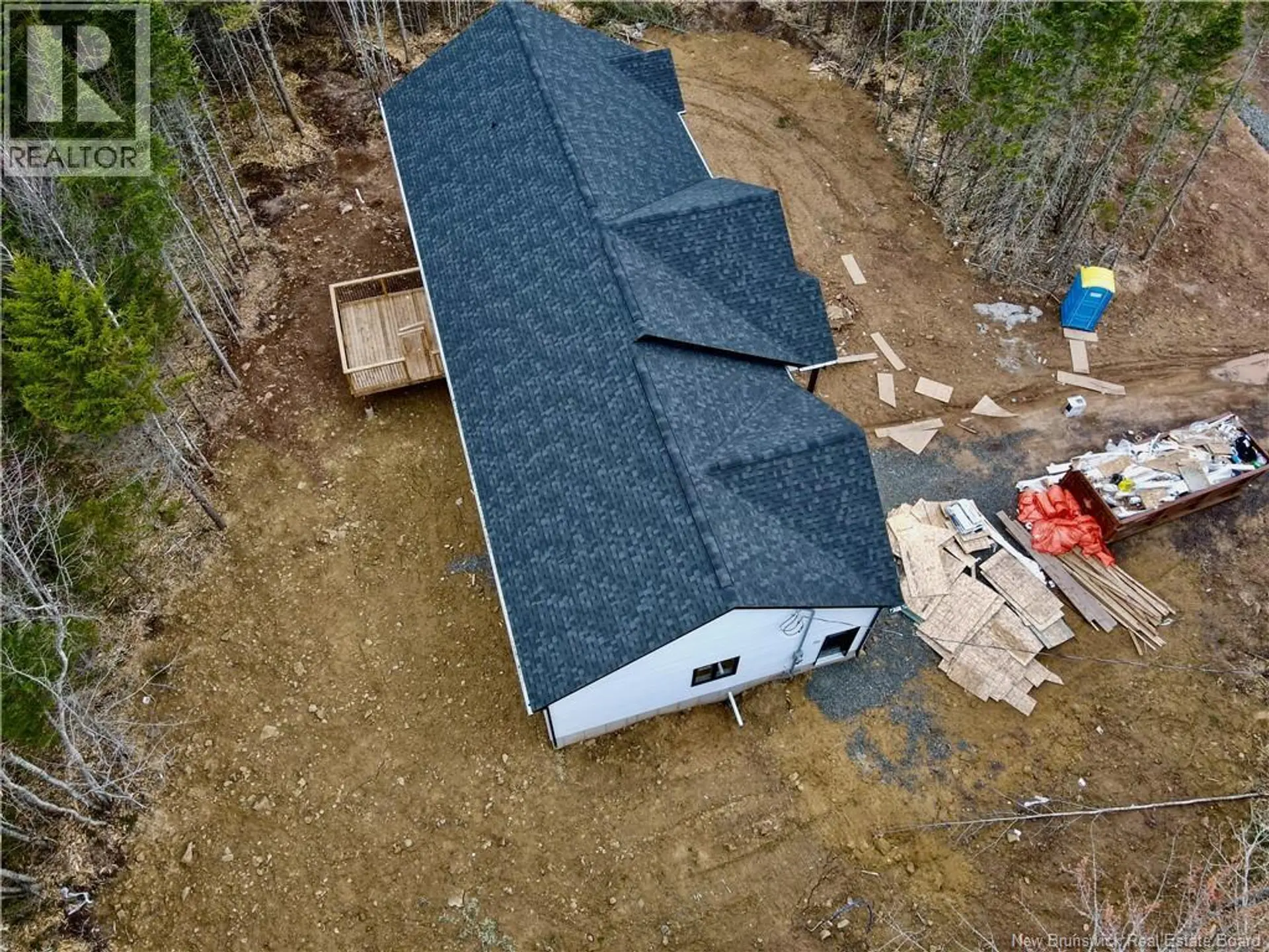 99 Maefield Street - Image 15