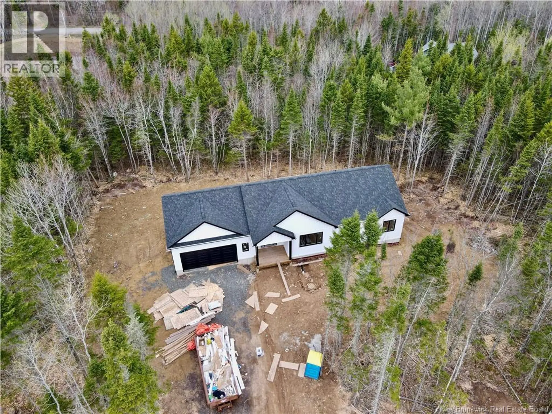 99 Maefield Street - Image 16