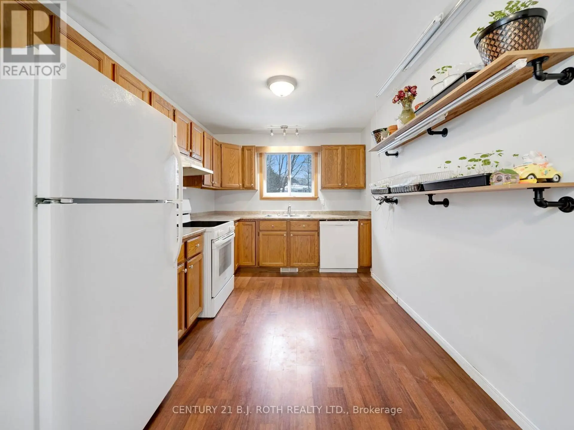 292 MILLARD STREET - Image 6