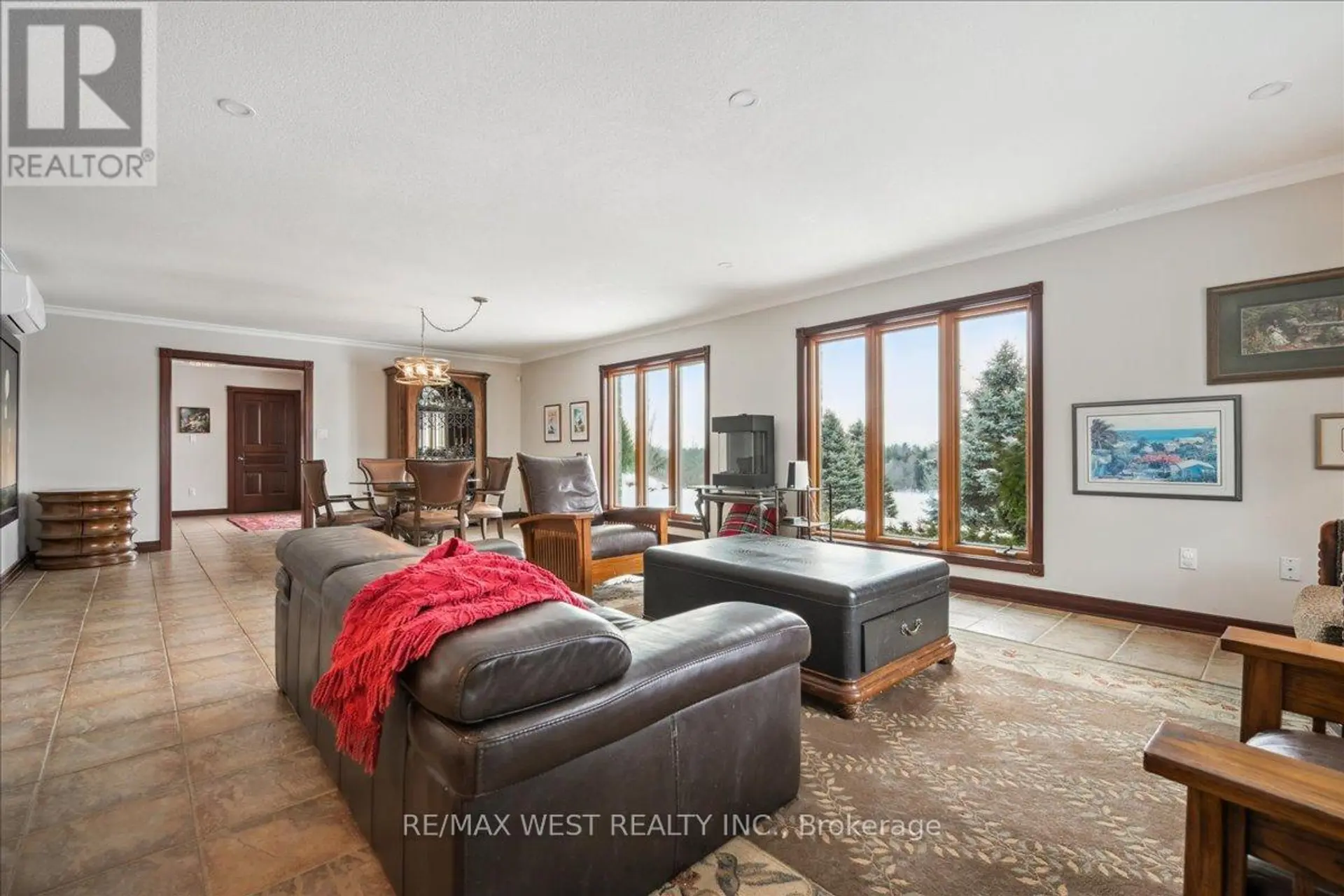 331 MOUNTSBERG ROAD - Image 2