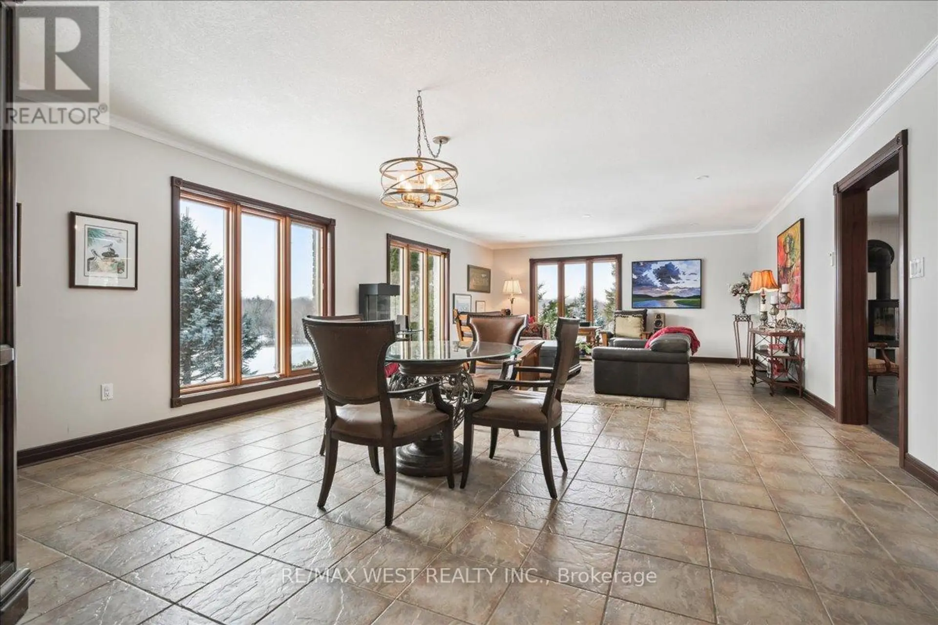 331 MOUNTSBERG ROAD - Image 3