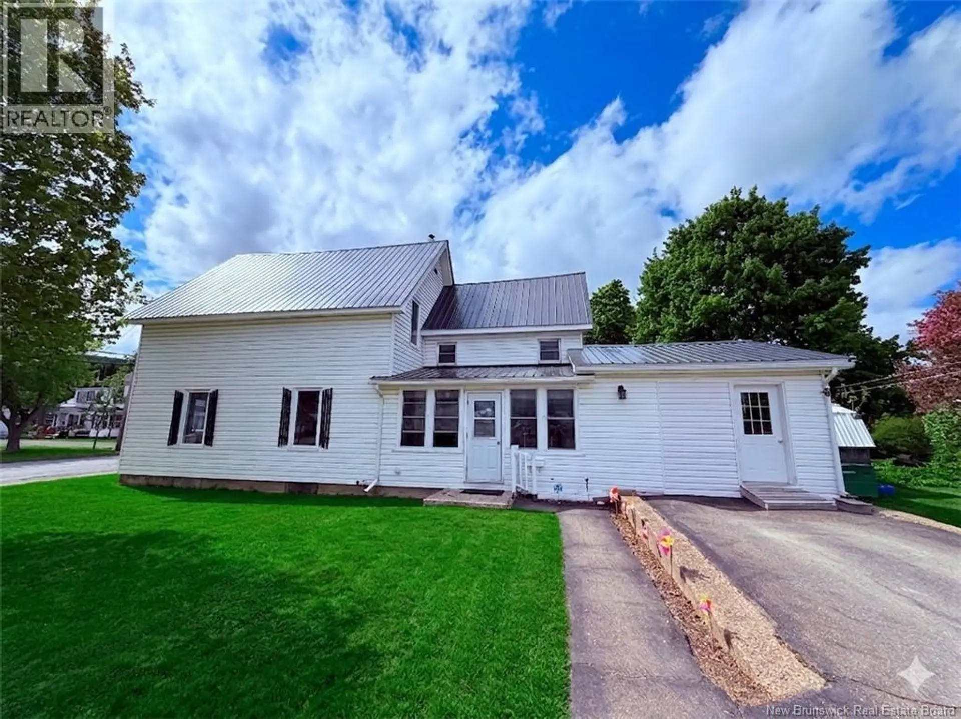 128 Houlton Street - Image 1
