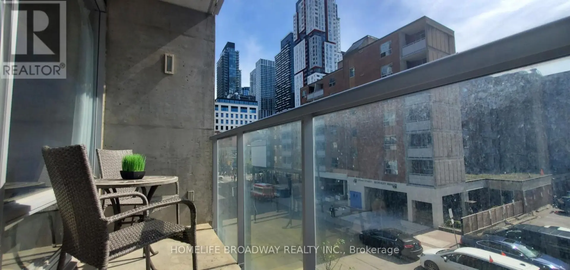 #303 169 JOHN STREET - Image 11