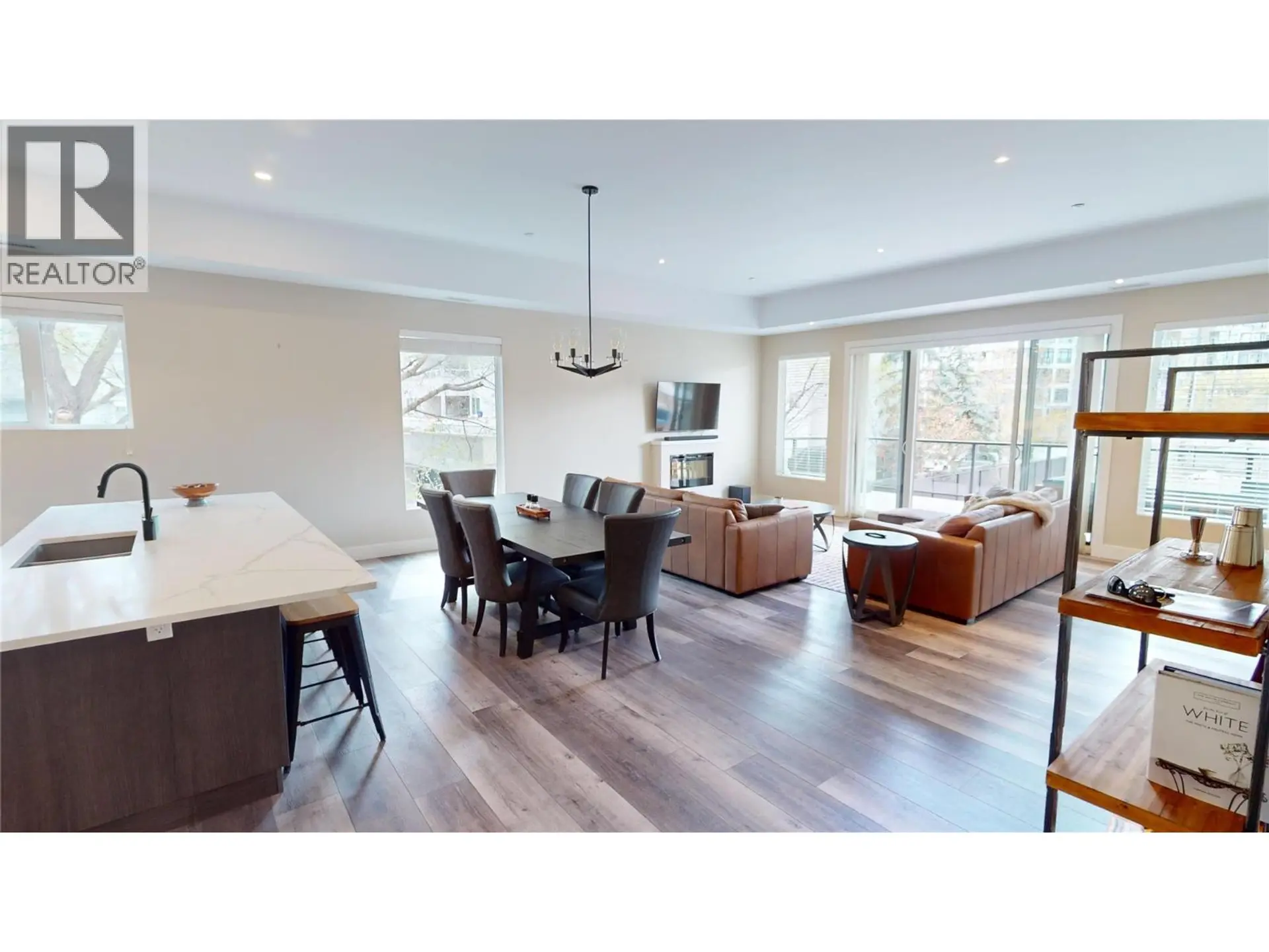 #213 3313 Wilson Street - Image 2