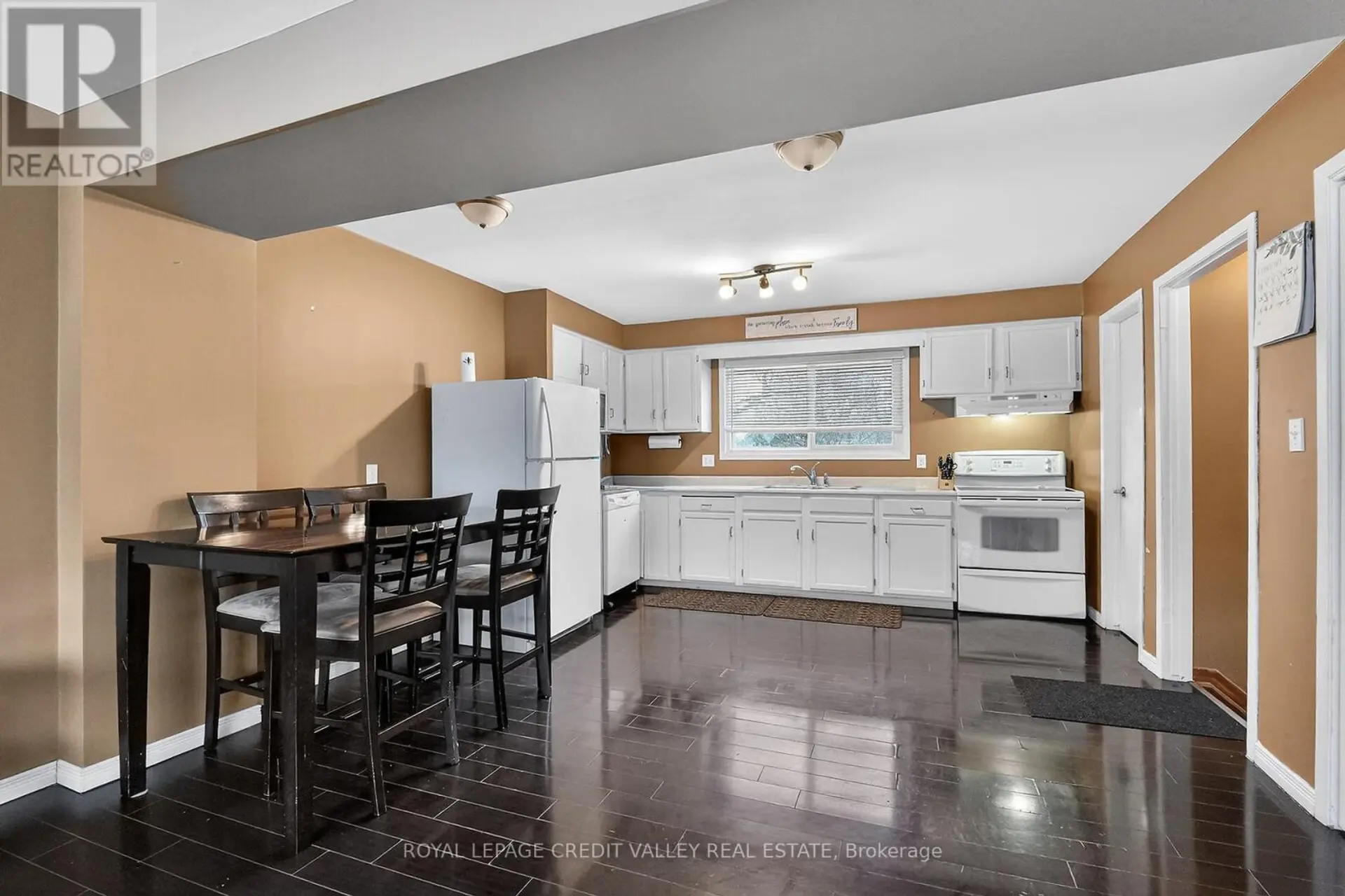 20 NOTTINGHAM COURT - Image 4
