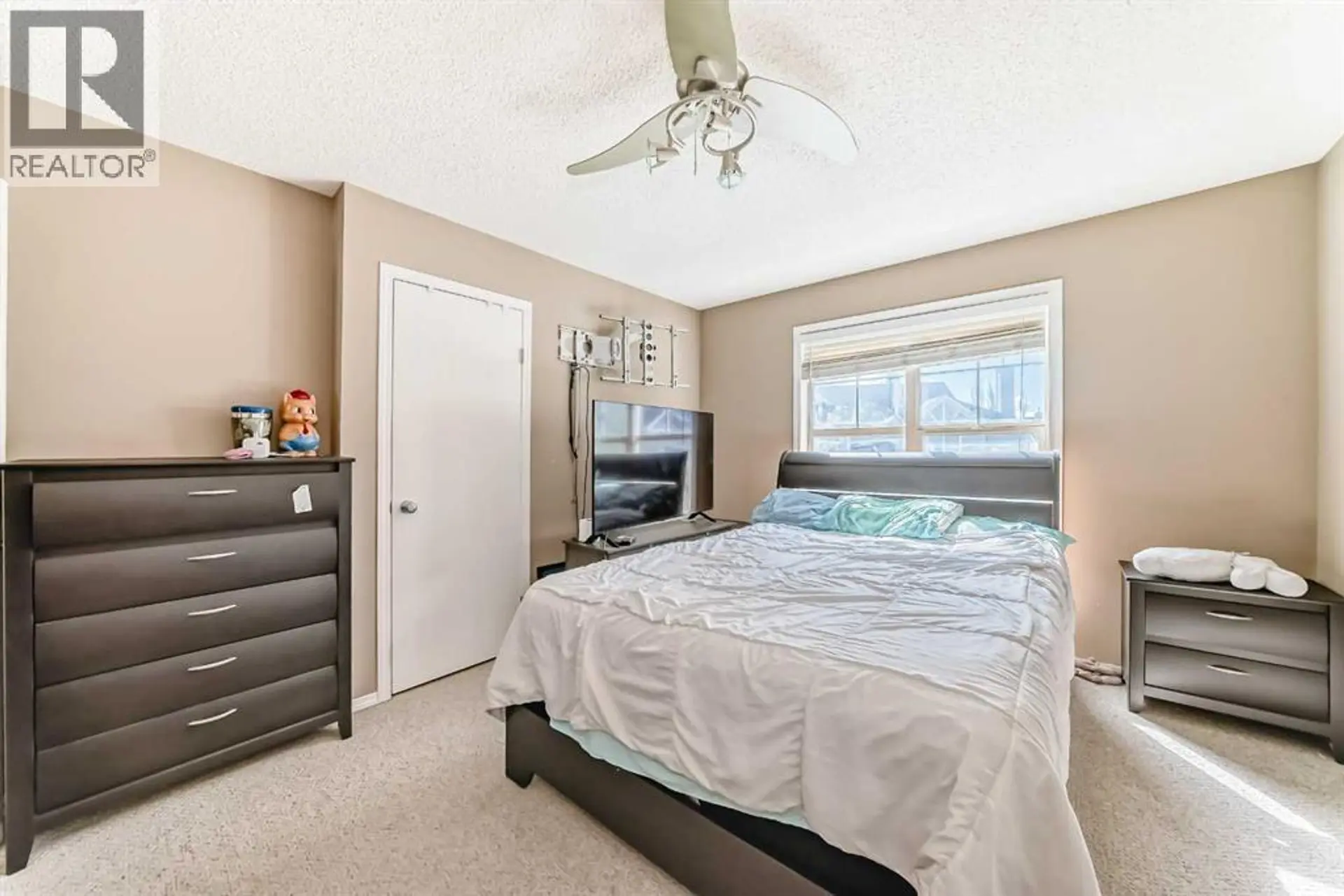 80 Elgin Gardens SE - Image 2