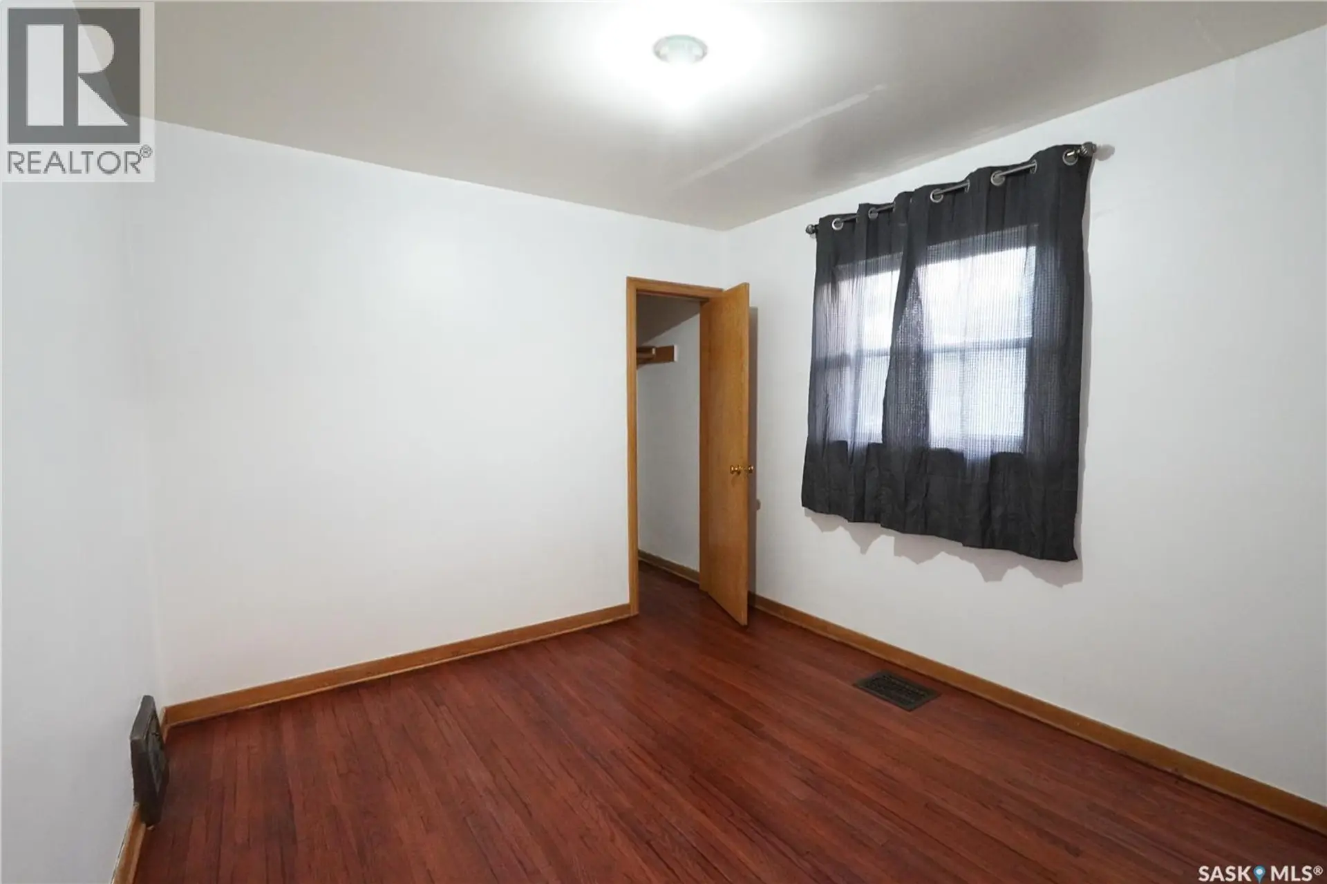 100 Broadway AVENUE - Image 11