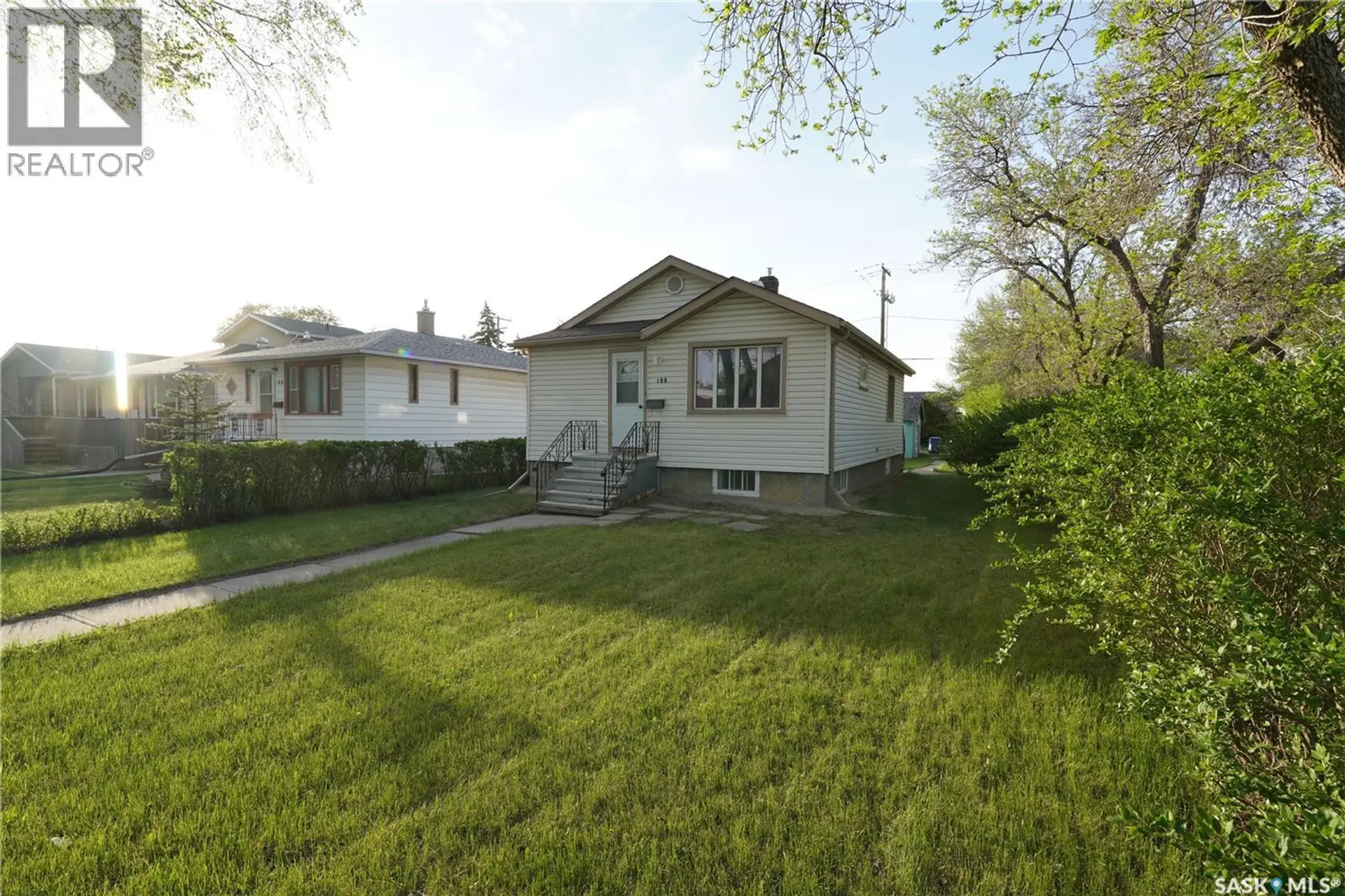 100 Broadway AVENUE - Image 2
