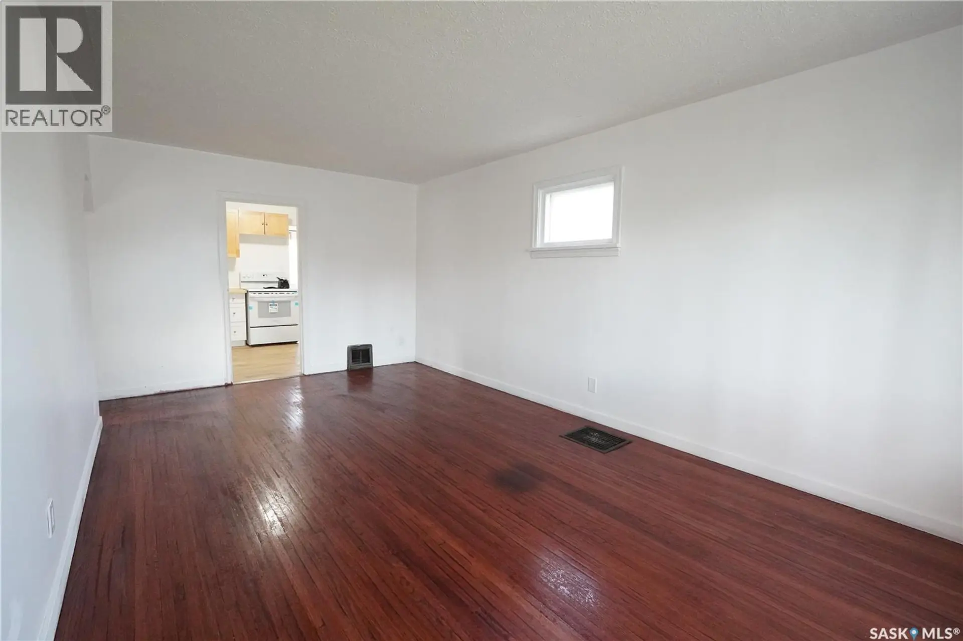 100 Broadway AVENUE - Image 8