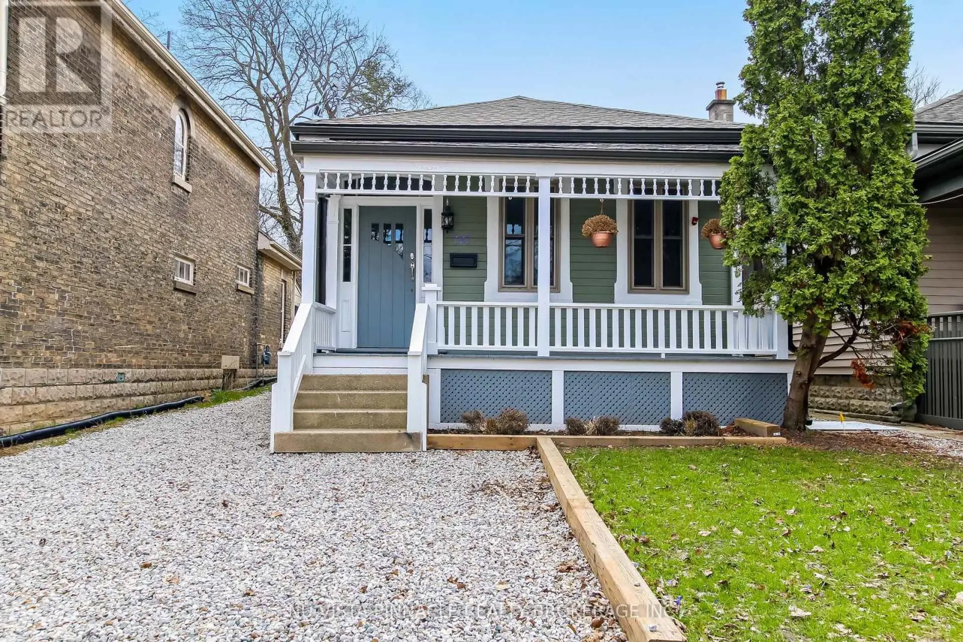 727 QUEENS AVENUE - Image 1