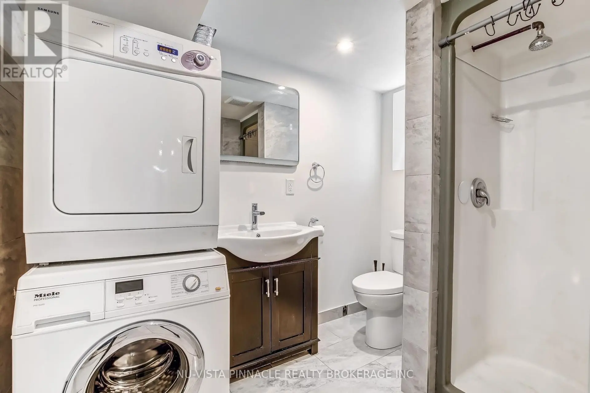 727 QUEENS AVENUE - Image 12