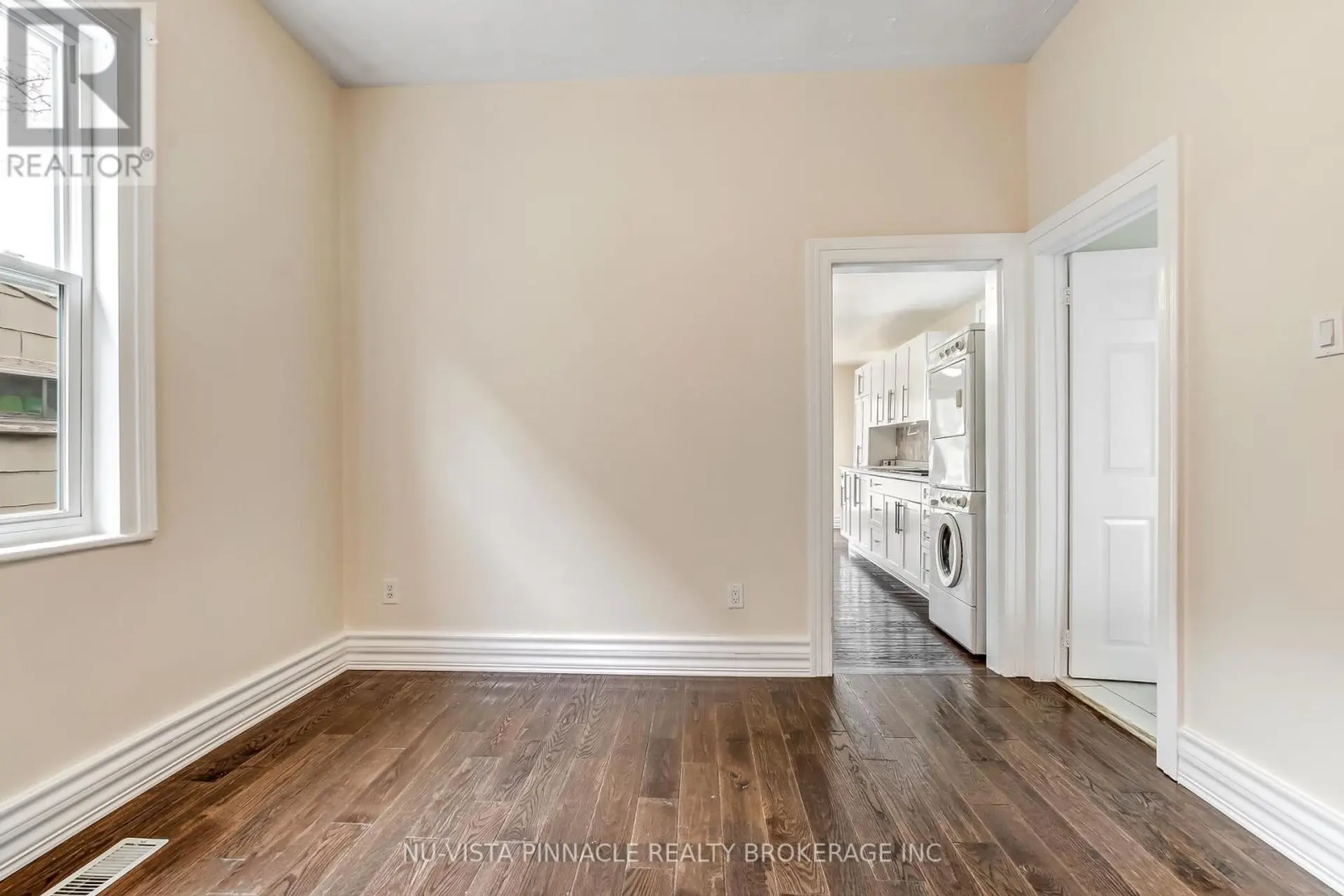 727 QUEENS AVENUE - Image 6