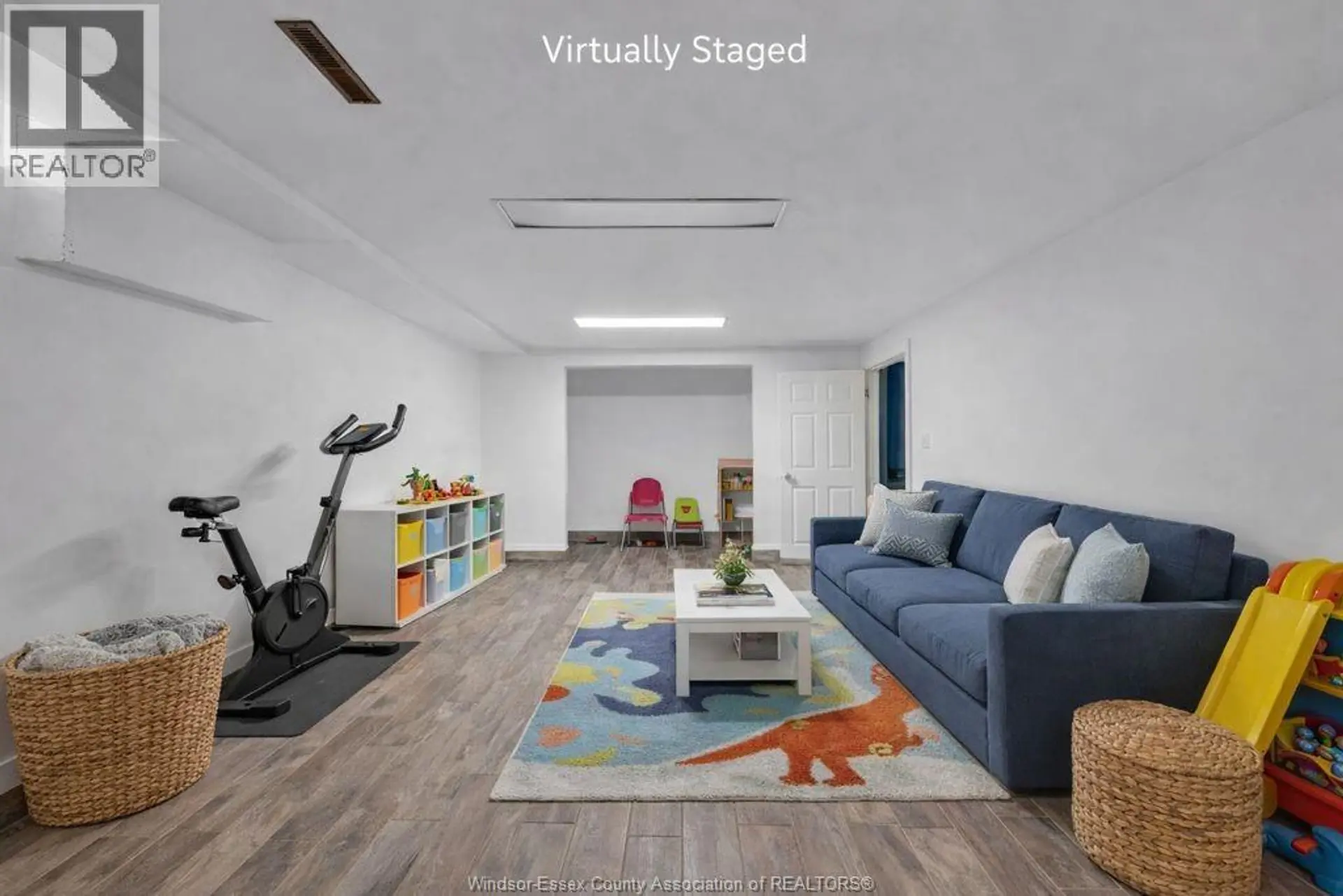 2880 ST. CLAIR AVENUE - Image 4