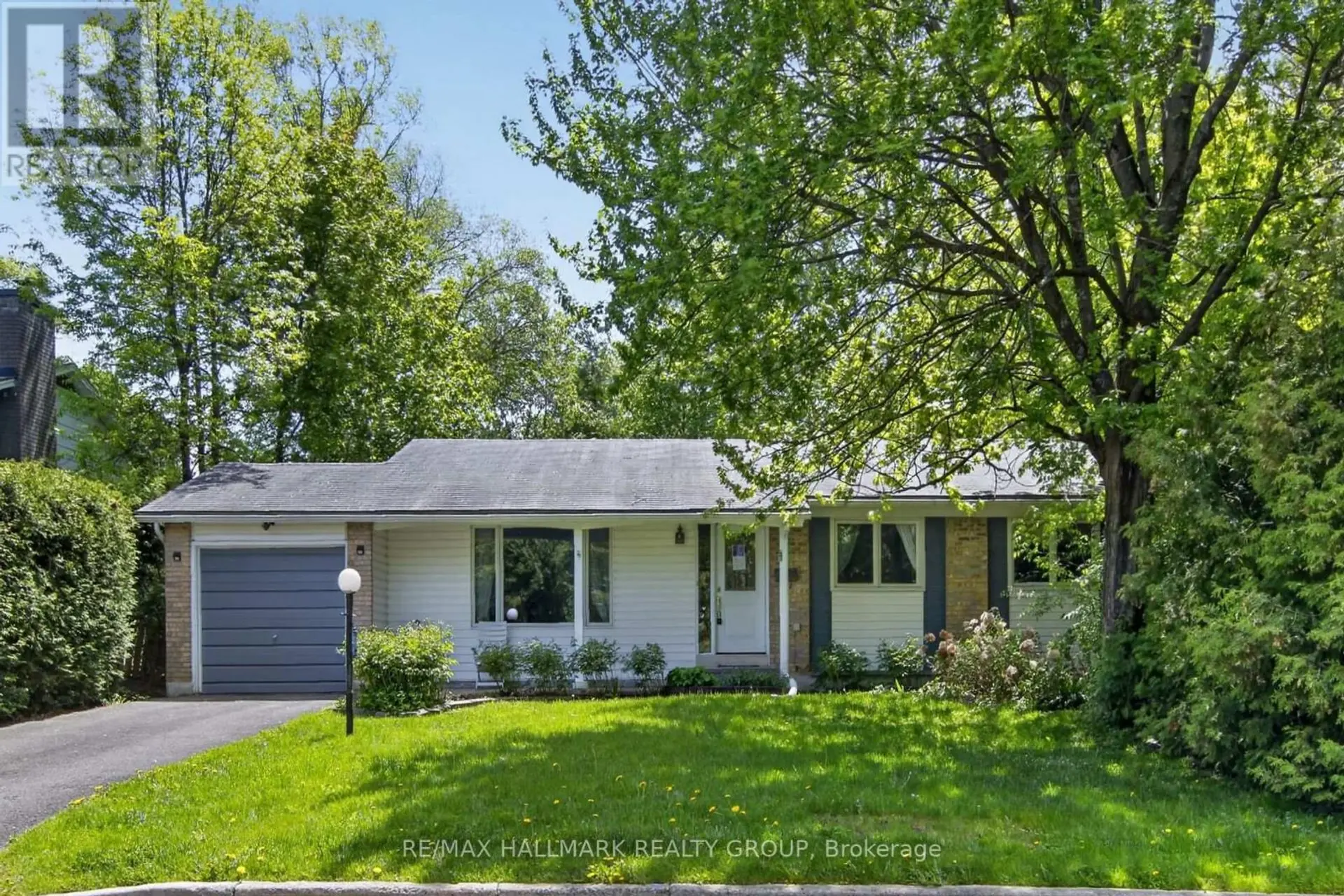 41 PARKMOUNT CRESCENT - Image 1