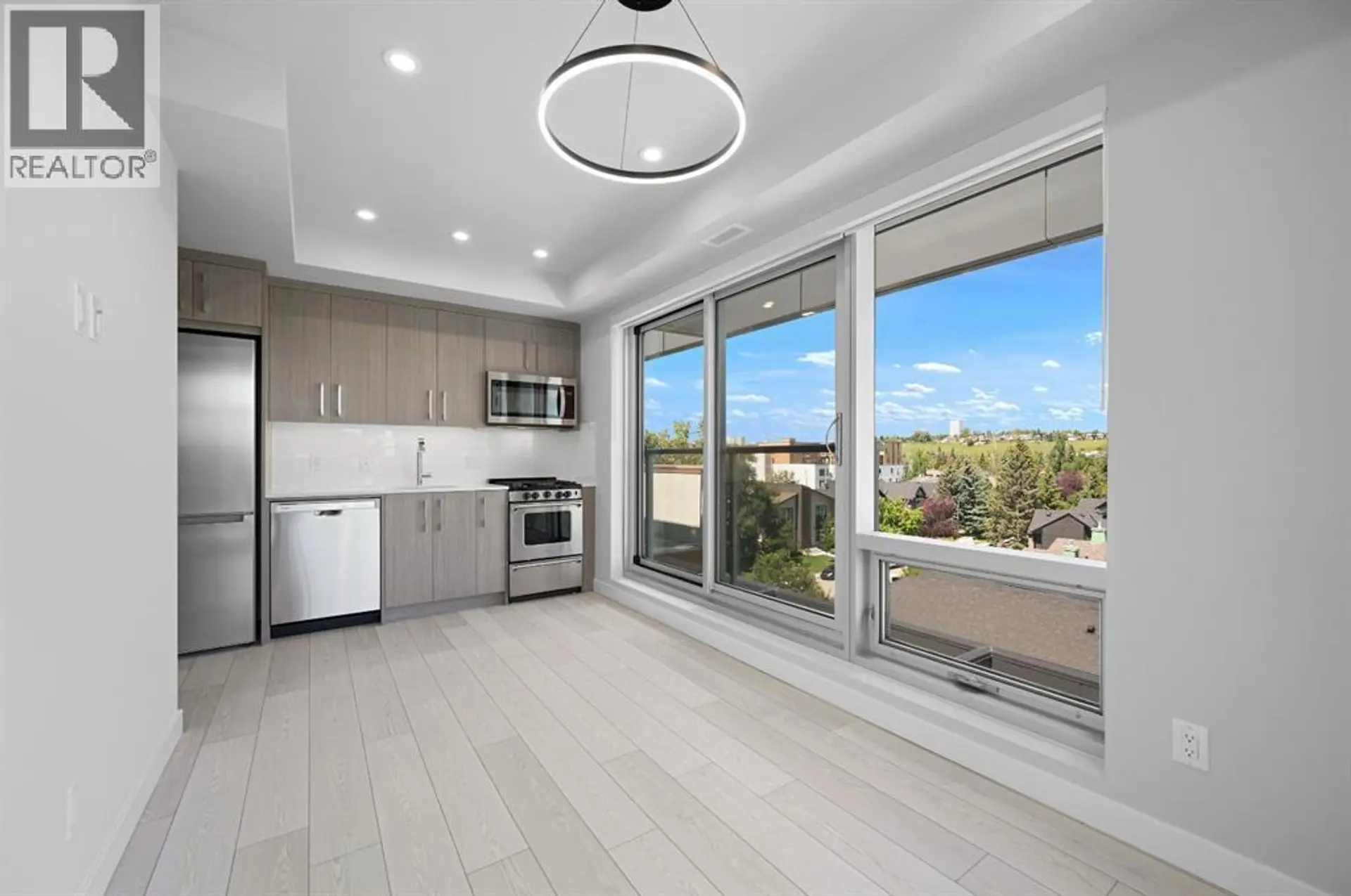 #841 110 18A Street NW - Image 5