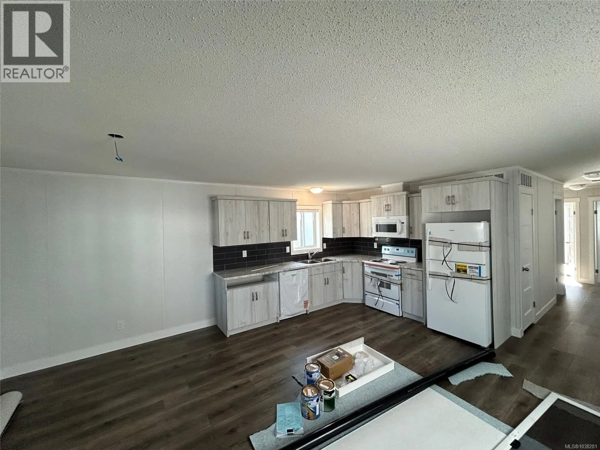 #9 731 Marine Dr - Image 2