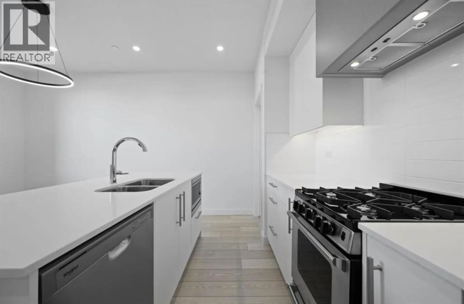 #102 8370 Broadcast Avenue SW - Image 3