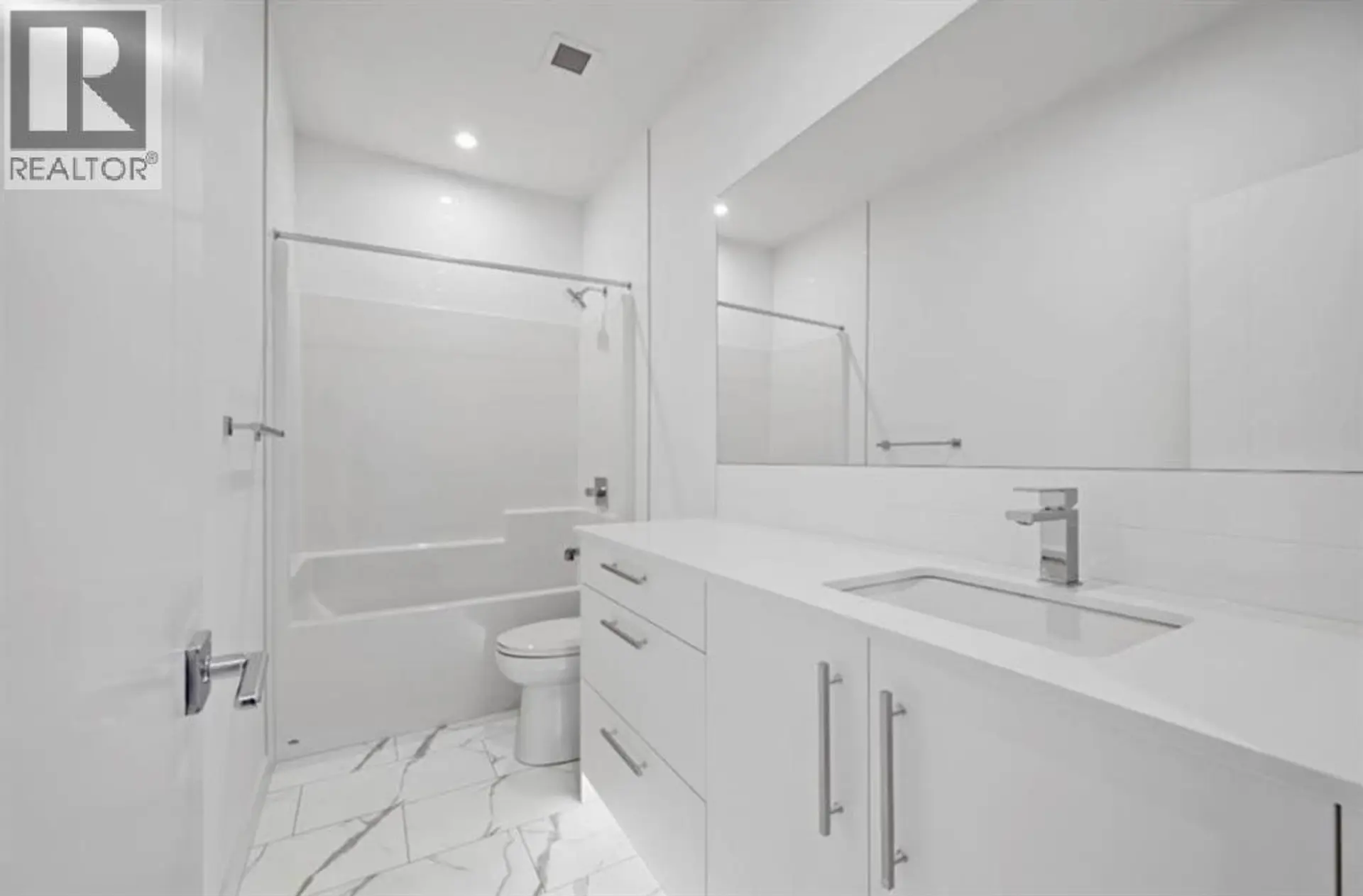 #102 8370 Broadcast Avenue SW - Image 13