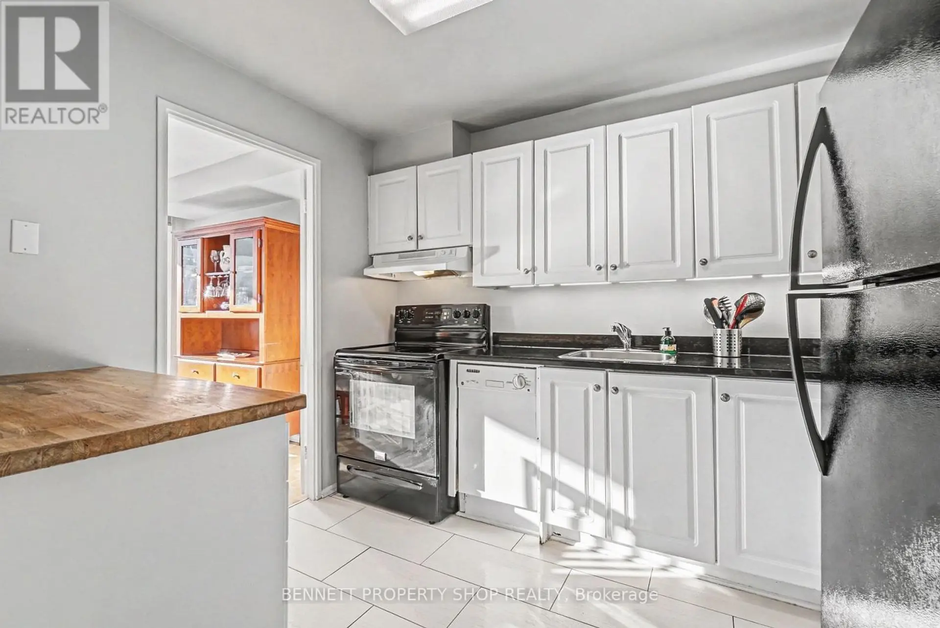 #409 2625 REGINA STREET - Image 4