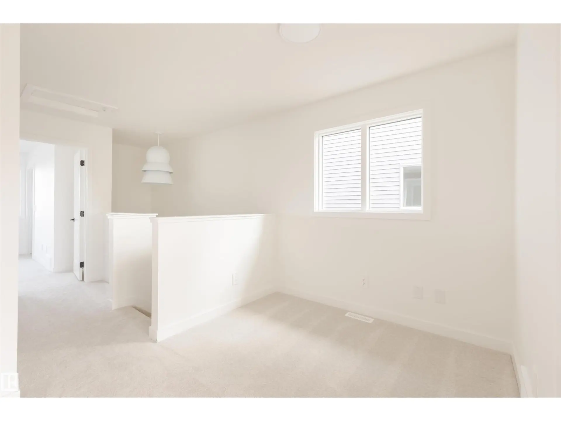 2630 62 ST SW - Image 10