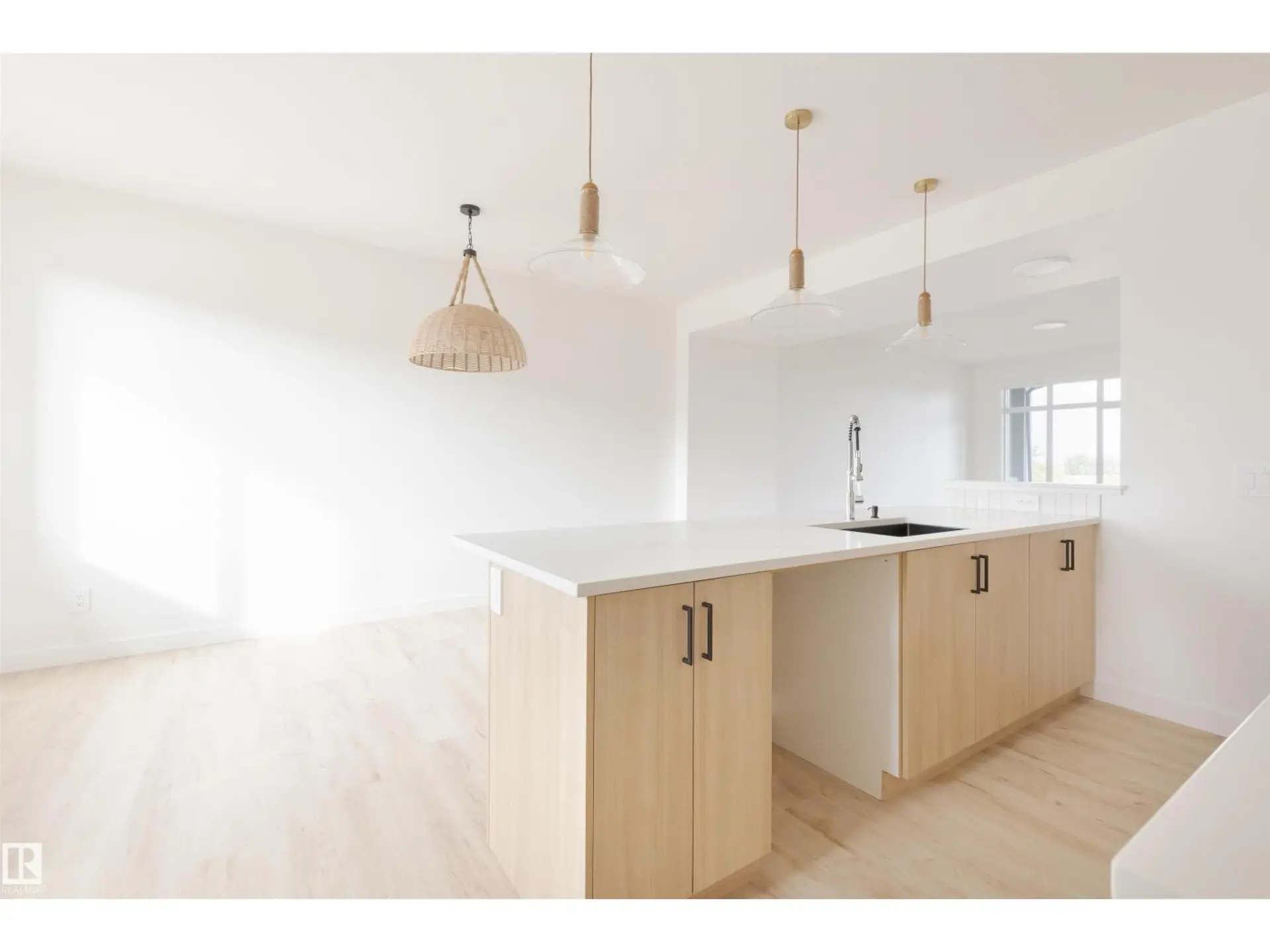 2630 62 ST SW - Image 7