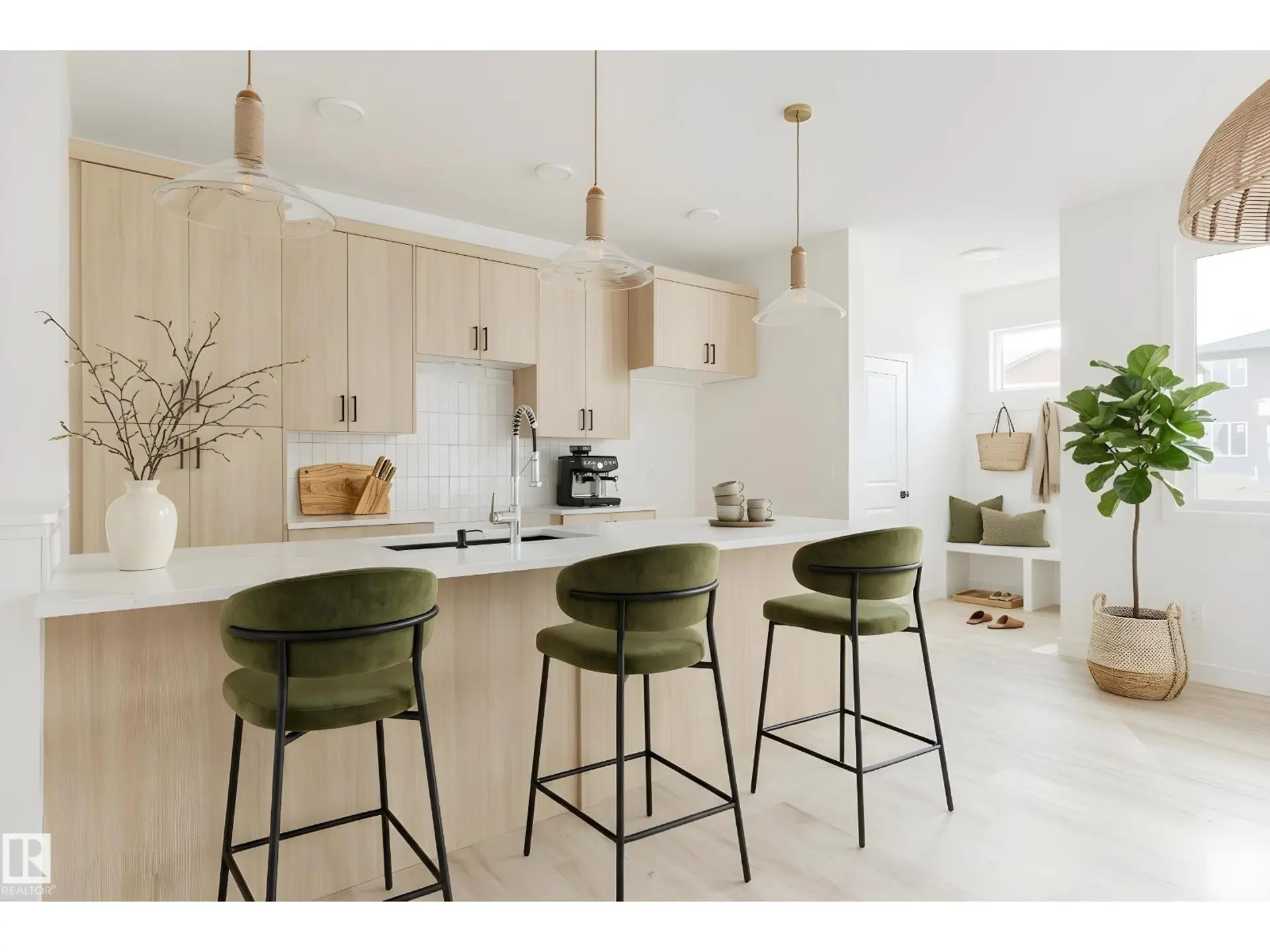 2630 62 ST SW - Image 1