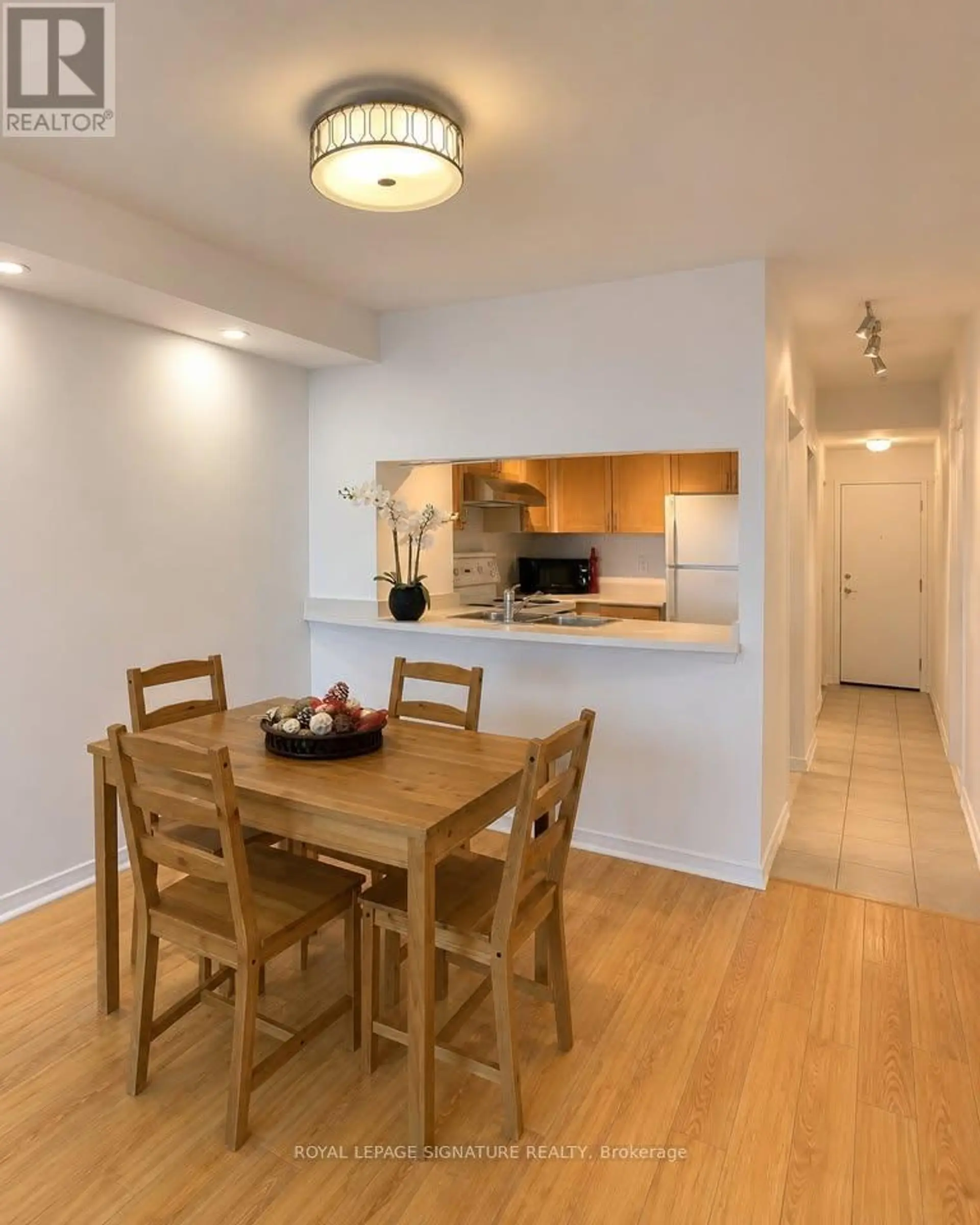 #1908 8 HILLCREST AVENUE - Image 2