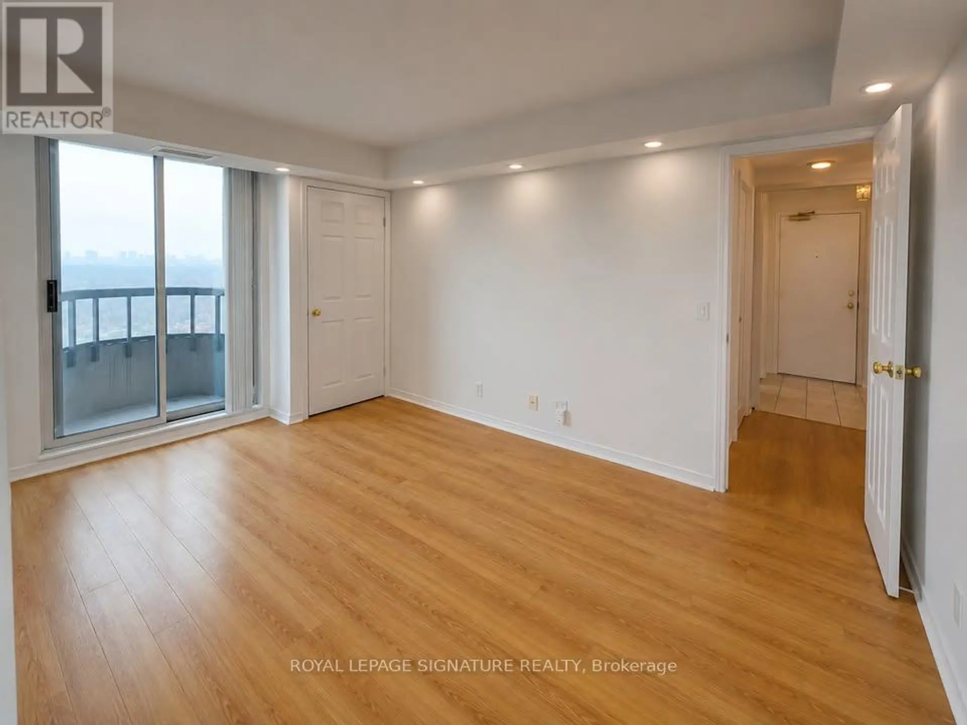 #1908 8 HILLCREST AVENUE - Image 6