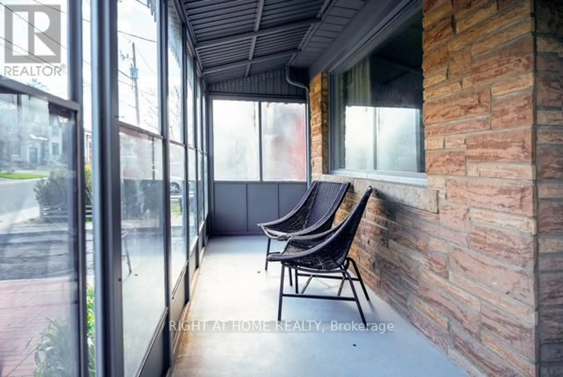 148 GLEN ALBERT DRIVE - Image 2