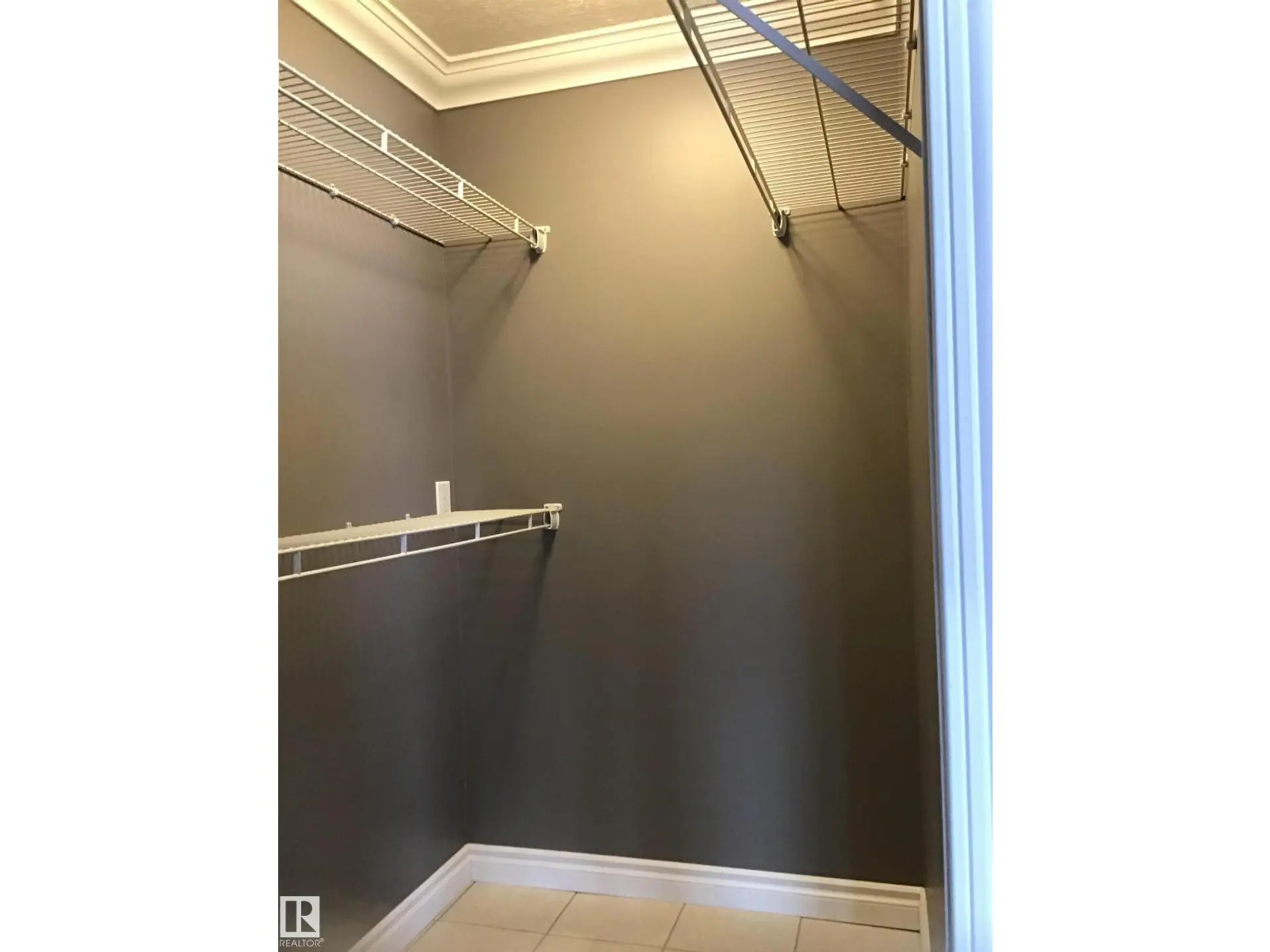 #402 10625 83 AV NW - Image 9