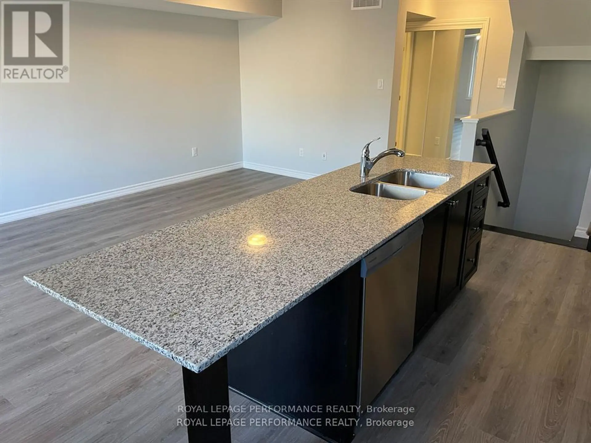 704 KIZIS PRIVATE - Image 5