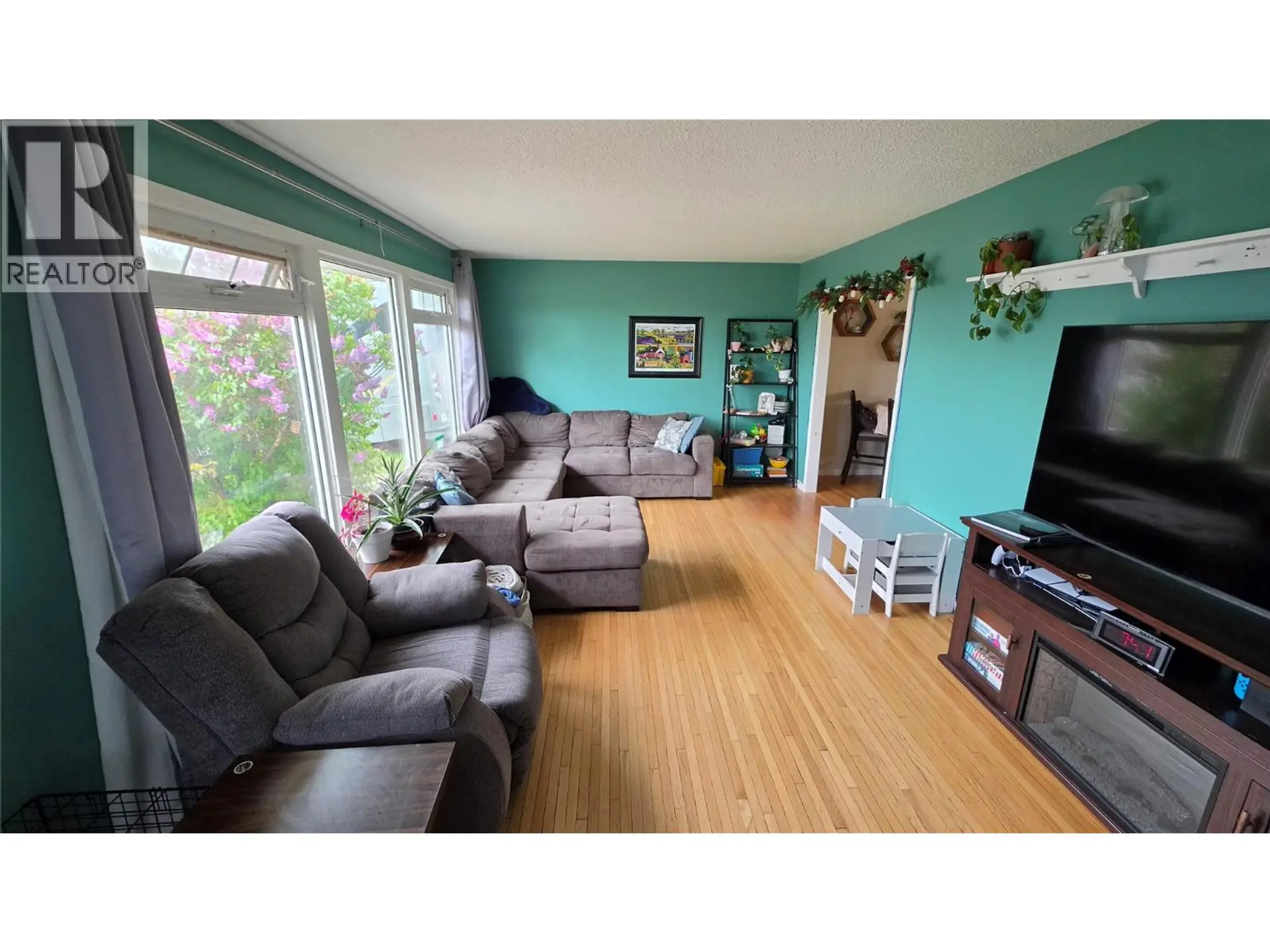 1316 93 Avenue - Image 8